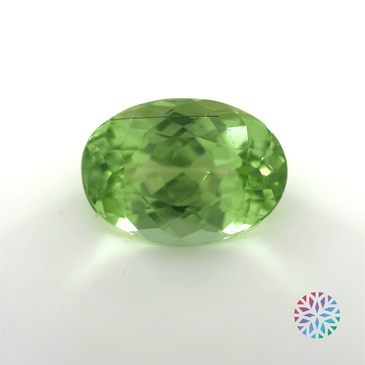 Peridot - Oval, 5.01ct, 12.6 x 8.8 x 6.3mm