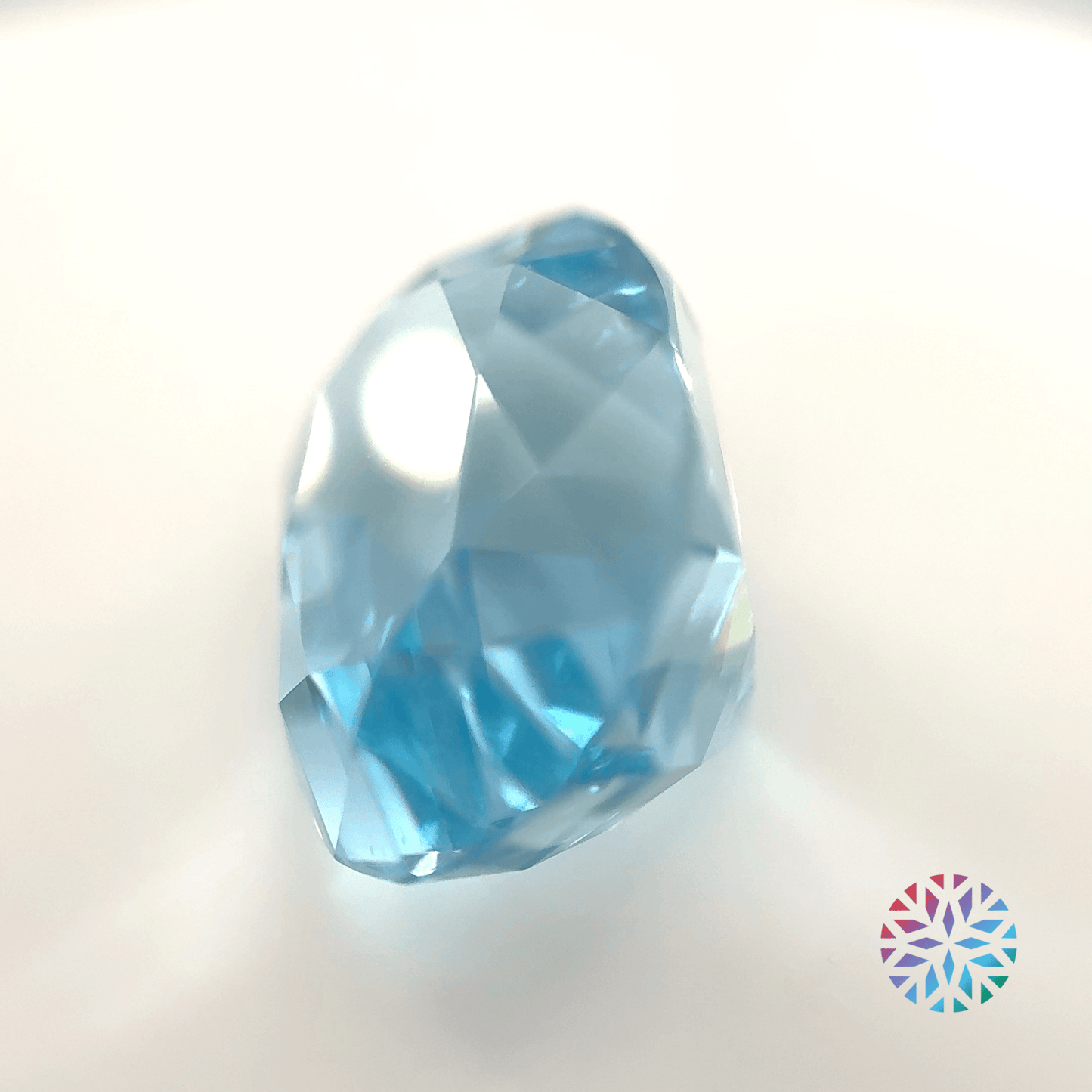 Aquamarine- Oval, 10.79ct, 15.6 x 12.0 x 10.0mm