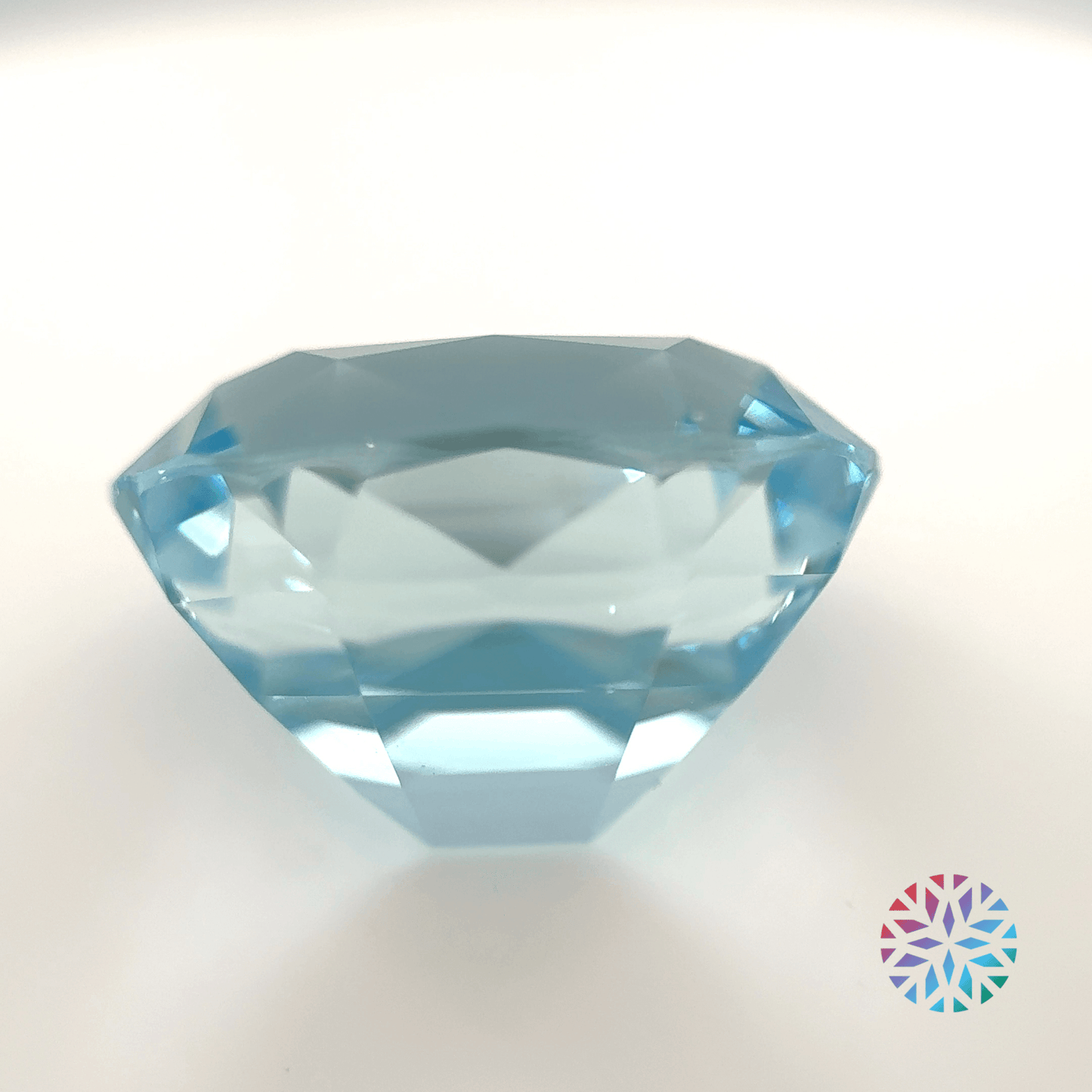 Aquamarine- Oval, 10.79ct, 15.6 x 12.0 x 10.0mm