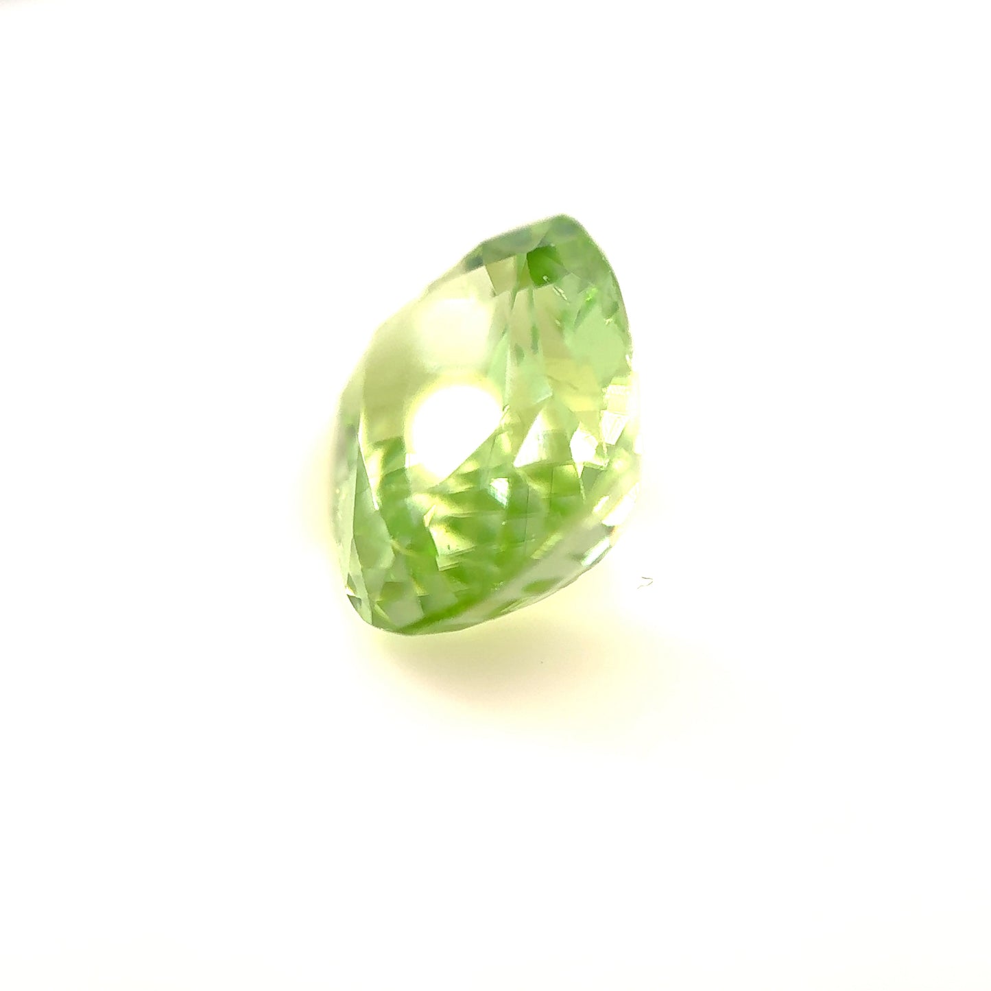 Mint Peridot- Cushion, 5.51ct, 11.5 x 9.7 x 6.4mm