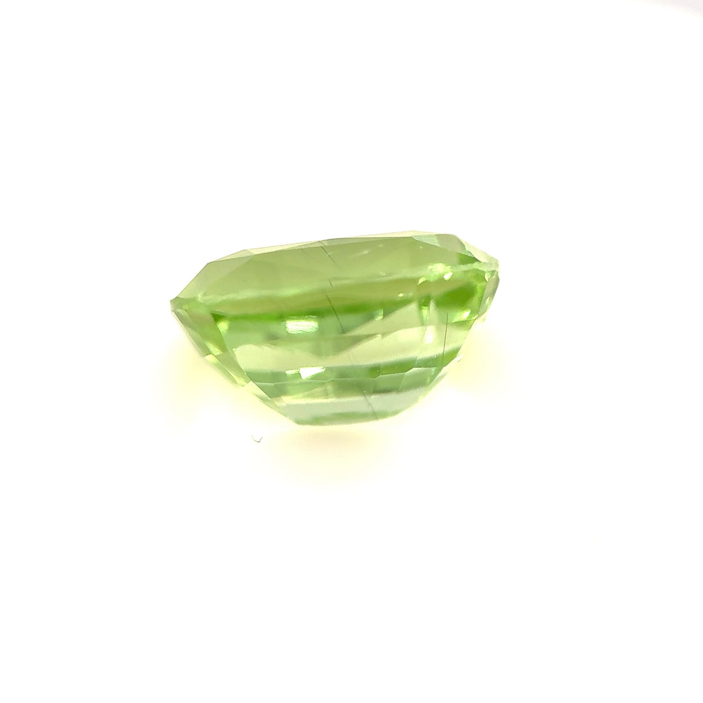 Mint Peridot- Cushion, 5.51ct, 11.5 x 9.7 x 6.4mm
