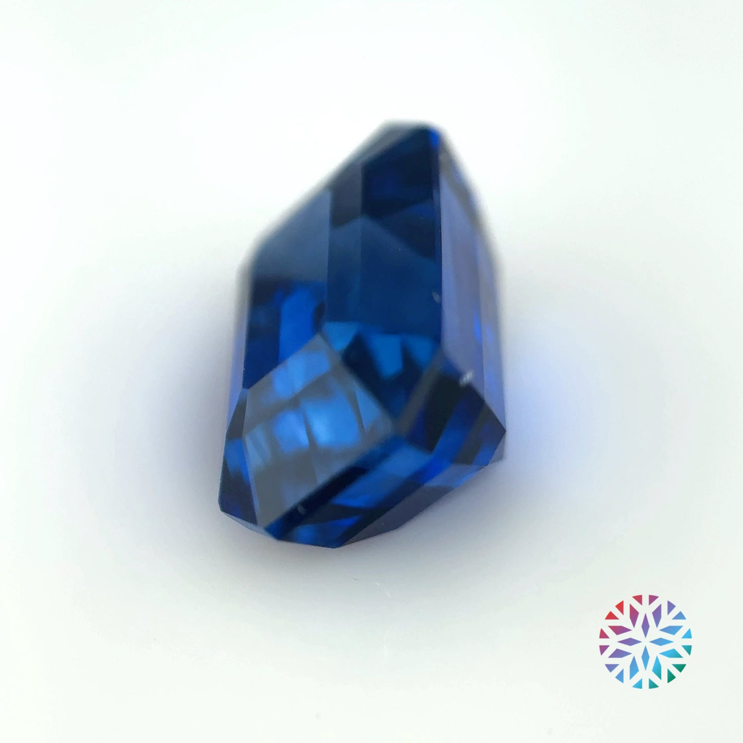 Royal Blue Sapphire- Emerald, 6.08ct, 11.2 x 7.4 x 7.0mm, (C)