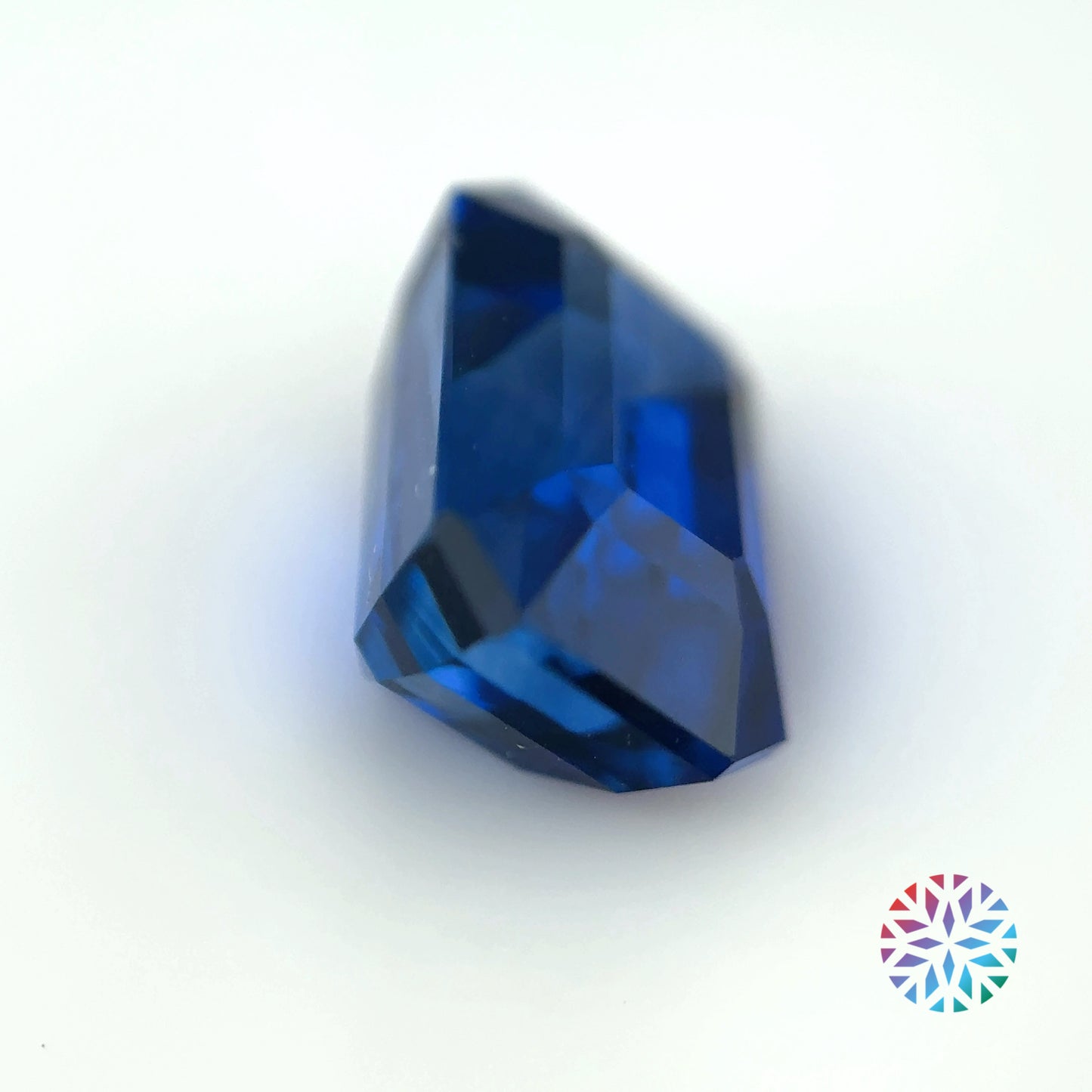 Royal Blue Sapphire- Emerald, 6.08ct, 11.2 x 7.4 x 7.0mm, (C)