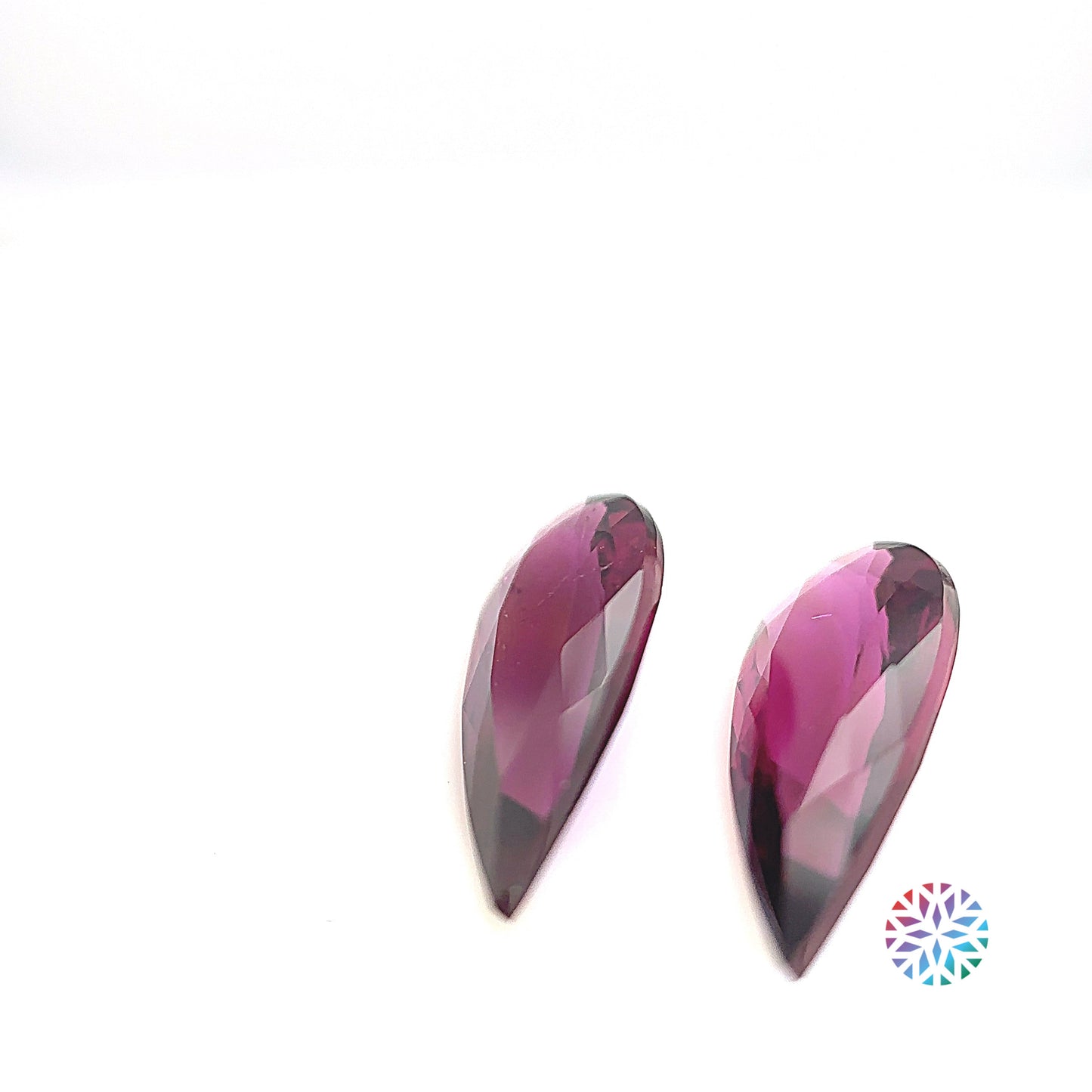 Rubellite pair - Pear, 4.12ct, 14.2 x 6.6mm