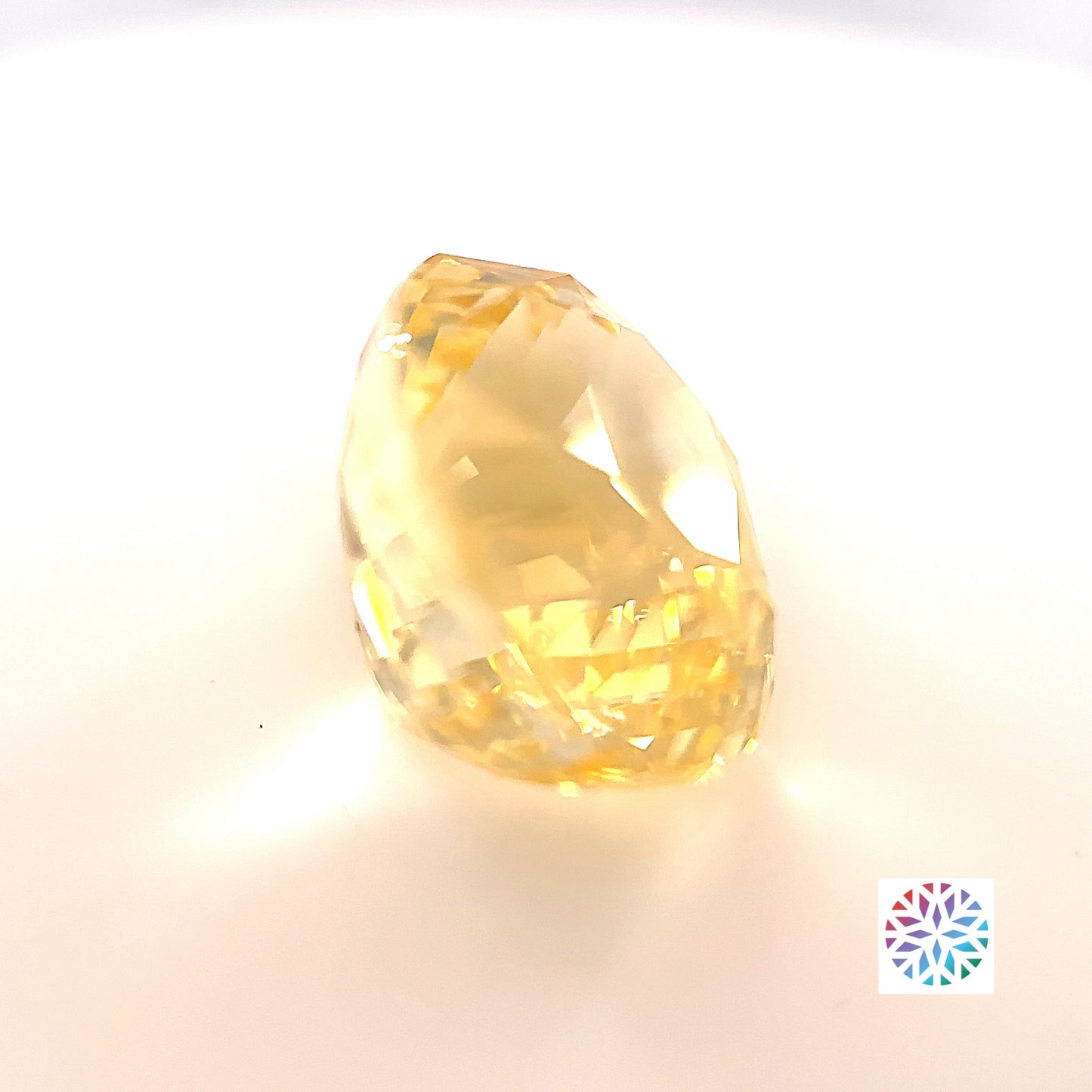 Yellow Sapphire- Oval, 11.01ct, 13.1 x 11.0 x 8.7mm, (N)