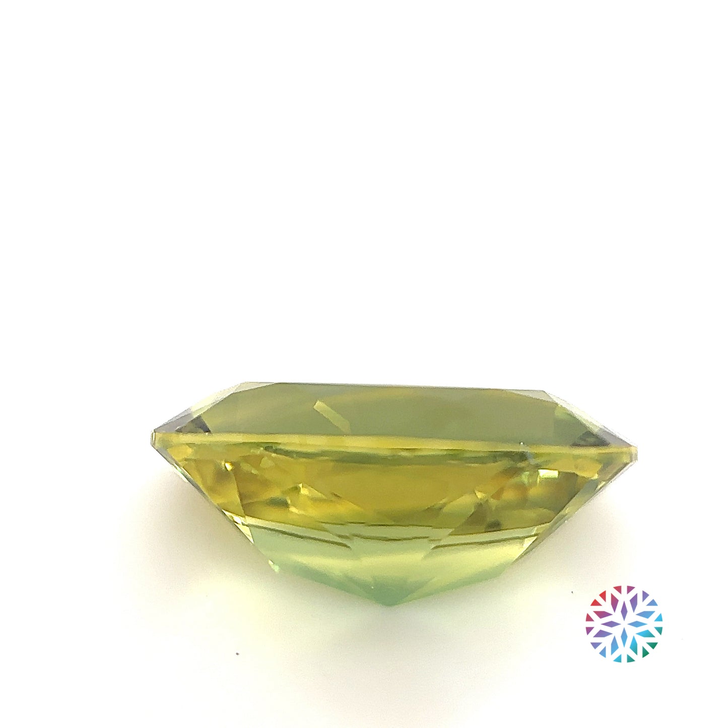 Parti Sapphire- Oval, 4.13ct, 12.4 x 8.1 x 5.6mm