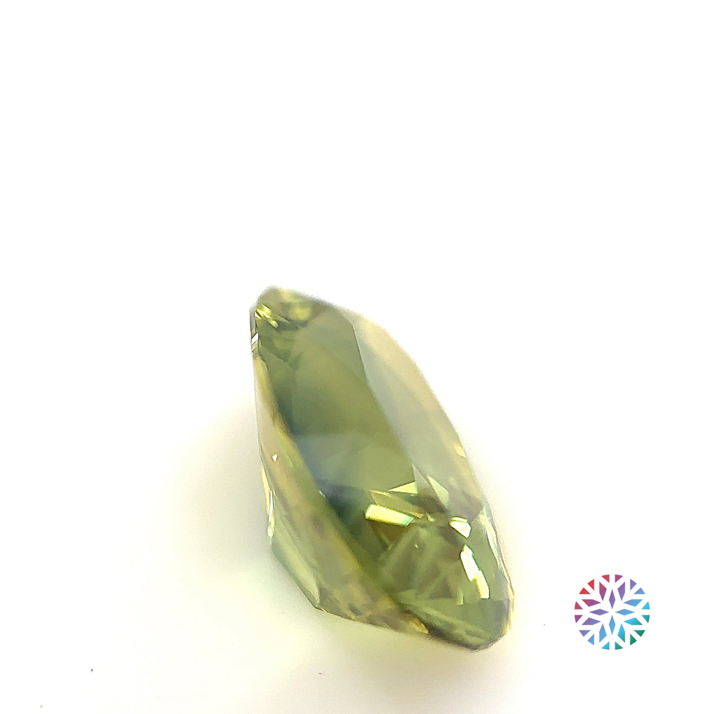 Parti Sapphire- Oval, 4.13ct, 12.4 x 8.1 x 5.6mm