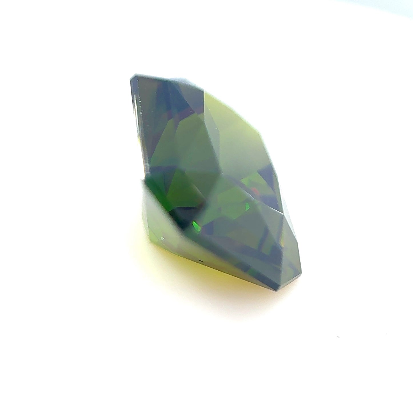 Chromium Sphene- Emerald, 9.69ct, 14.0 x 11.5 x 8.1mm