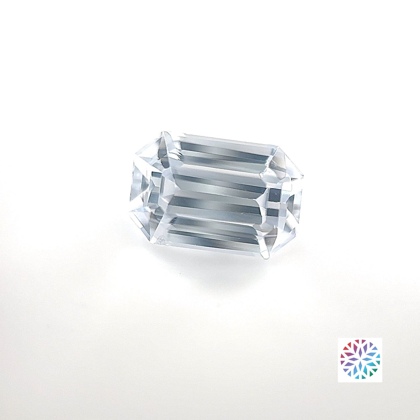 White Sapphire- Emerald, 3.36ct, 9.6 x 6.4 x 5.3mm, (C)