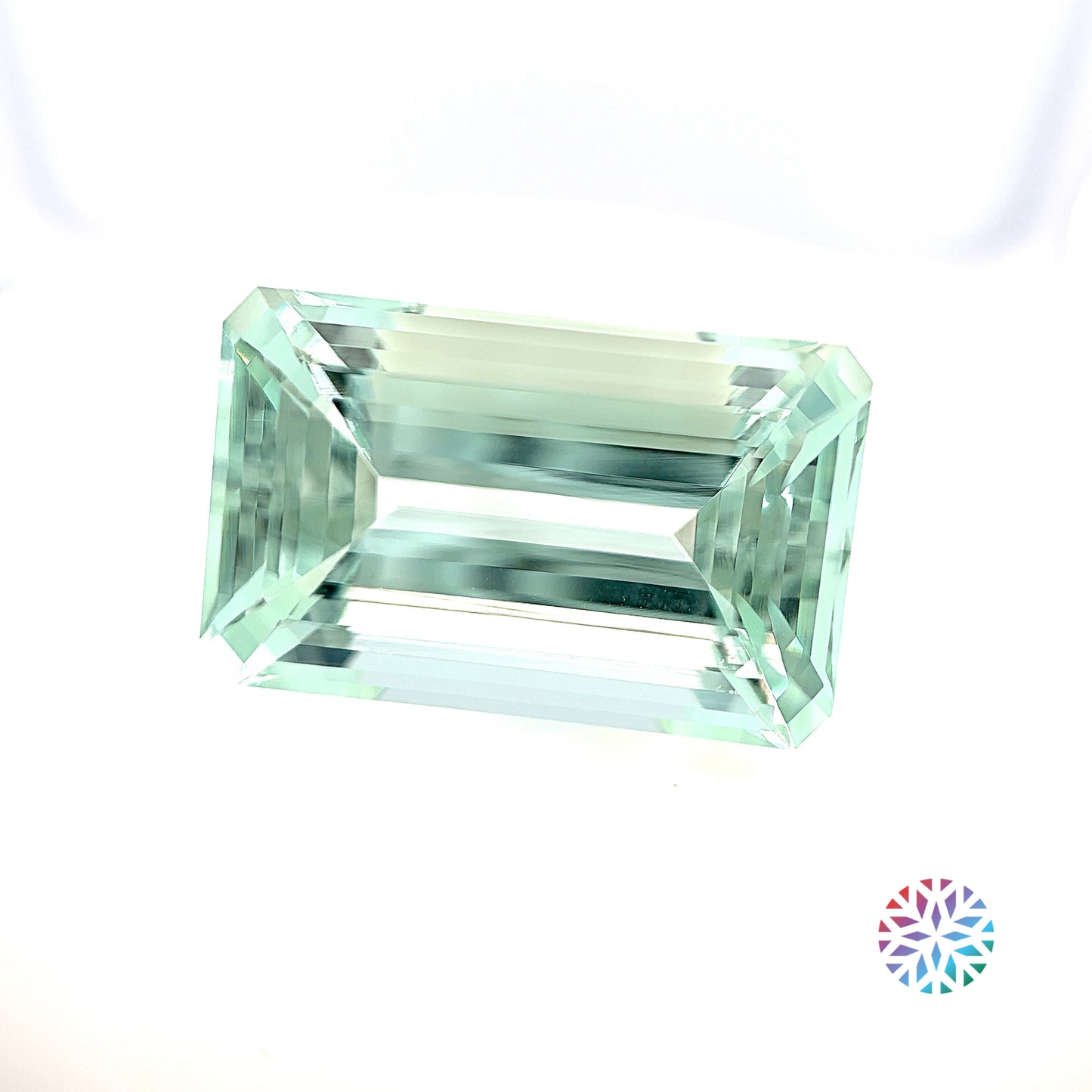 Green Beryl- Emerald, 18.95ct, 19.9 x 12.4 x 10.2mm