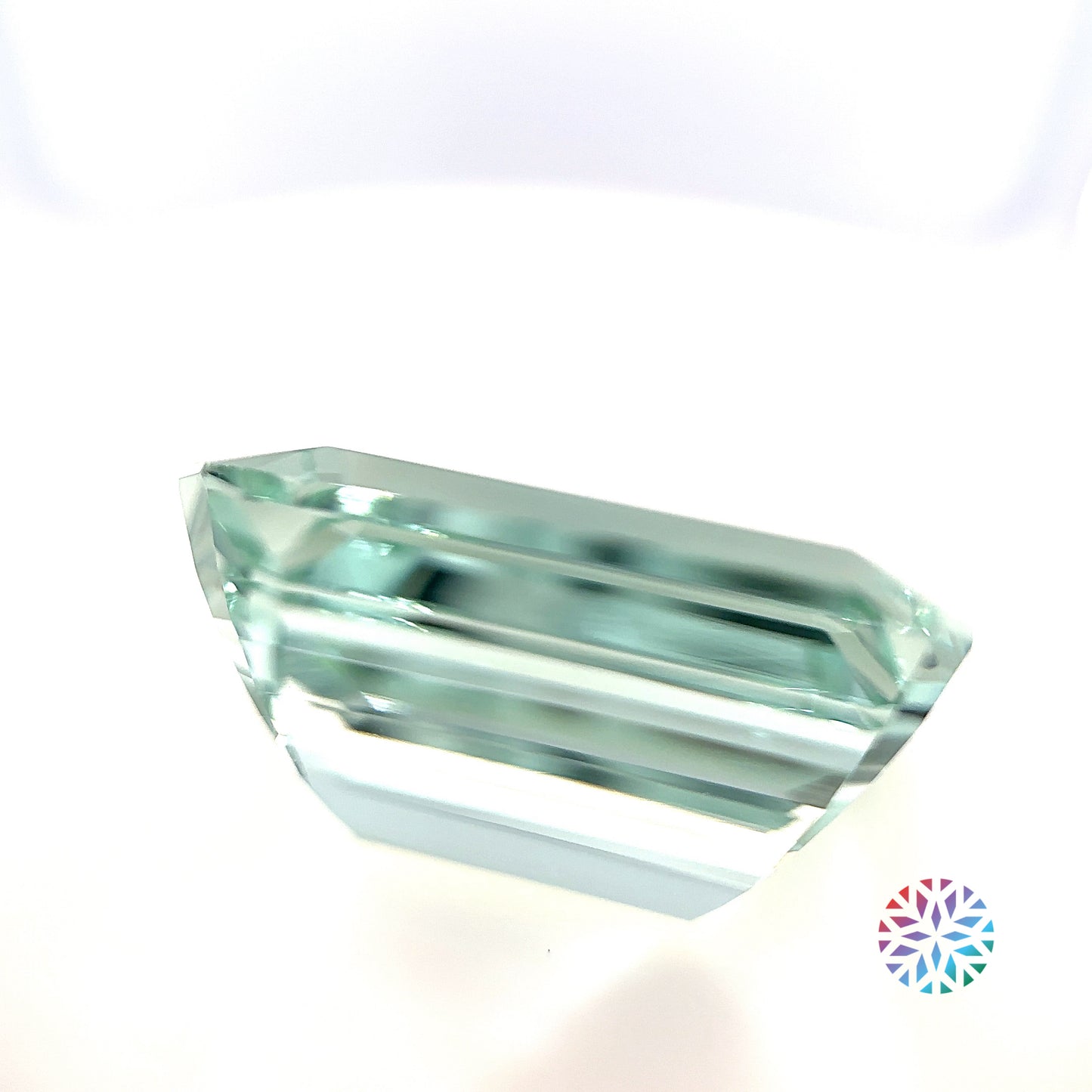Green Beryl- Emerald, 18.95ct, 19.9 x 12.4 x 10.2mm