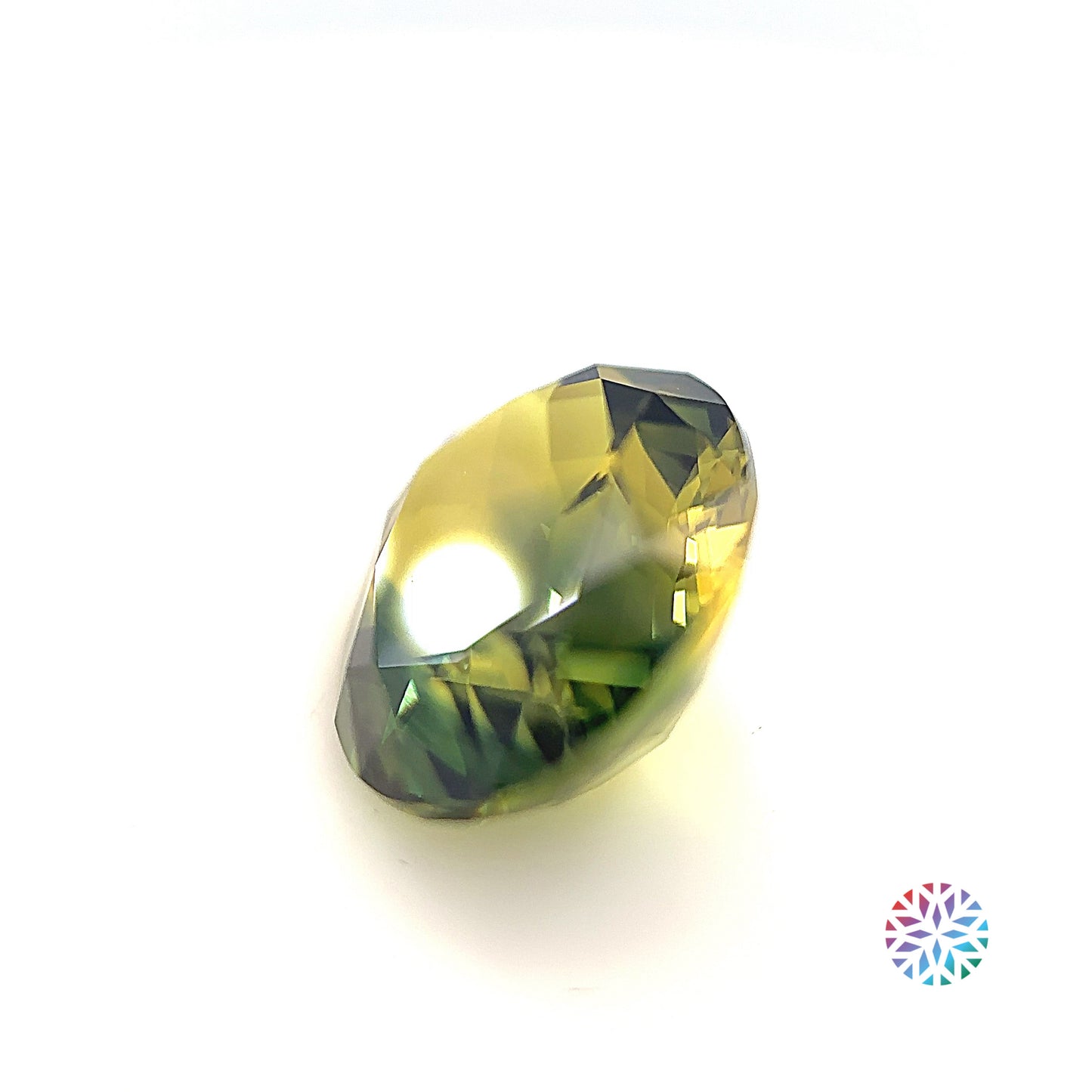 Parti Sapphire- Oval, 6.67ct, 12.3 x 10.3 x 6.3mm