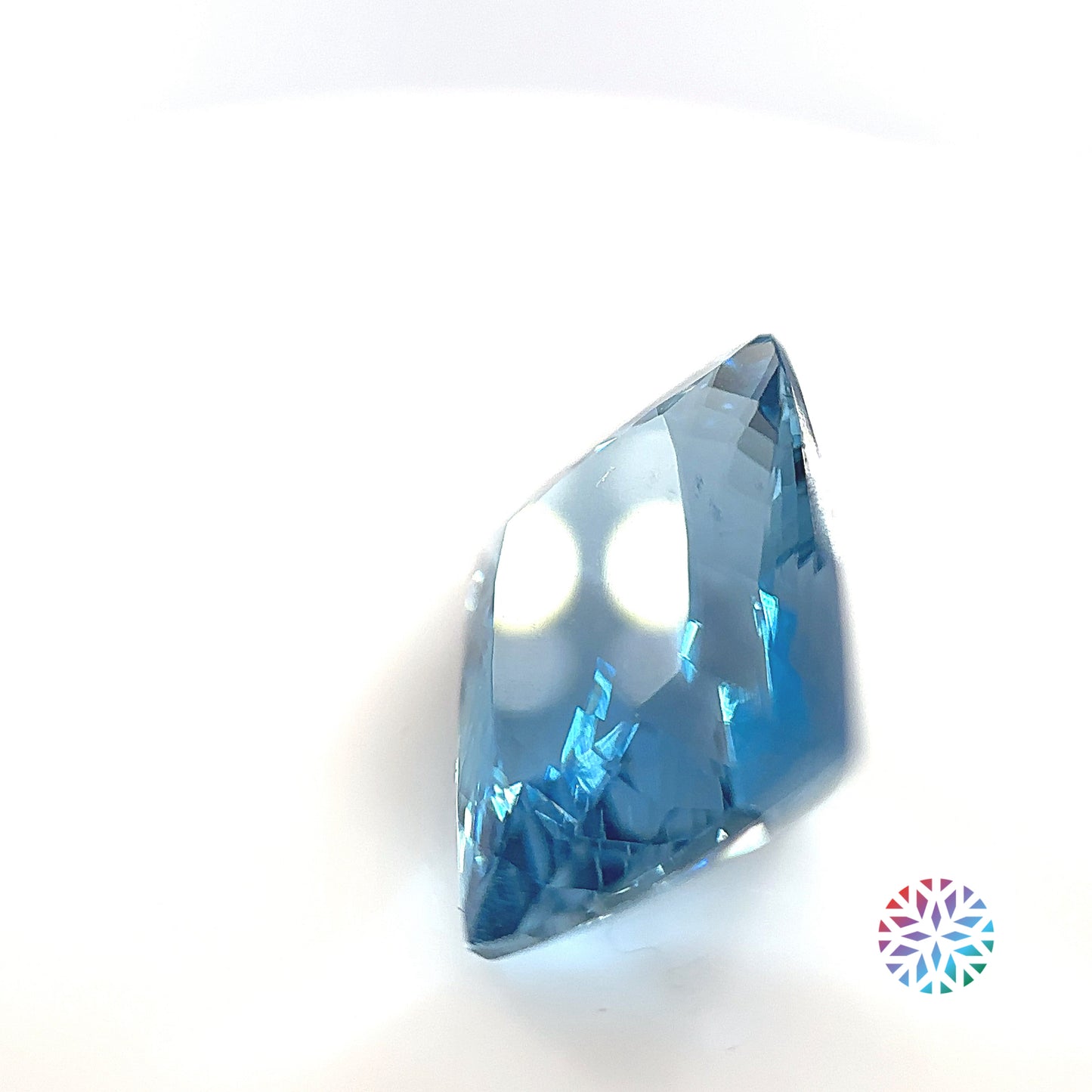 Aquamarine- Cushion, 7.45ct, 14.0 x 11.0 x 7.5mm