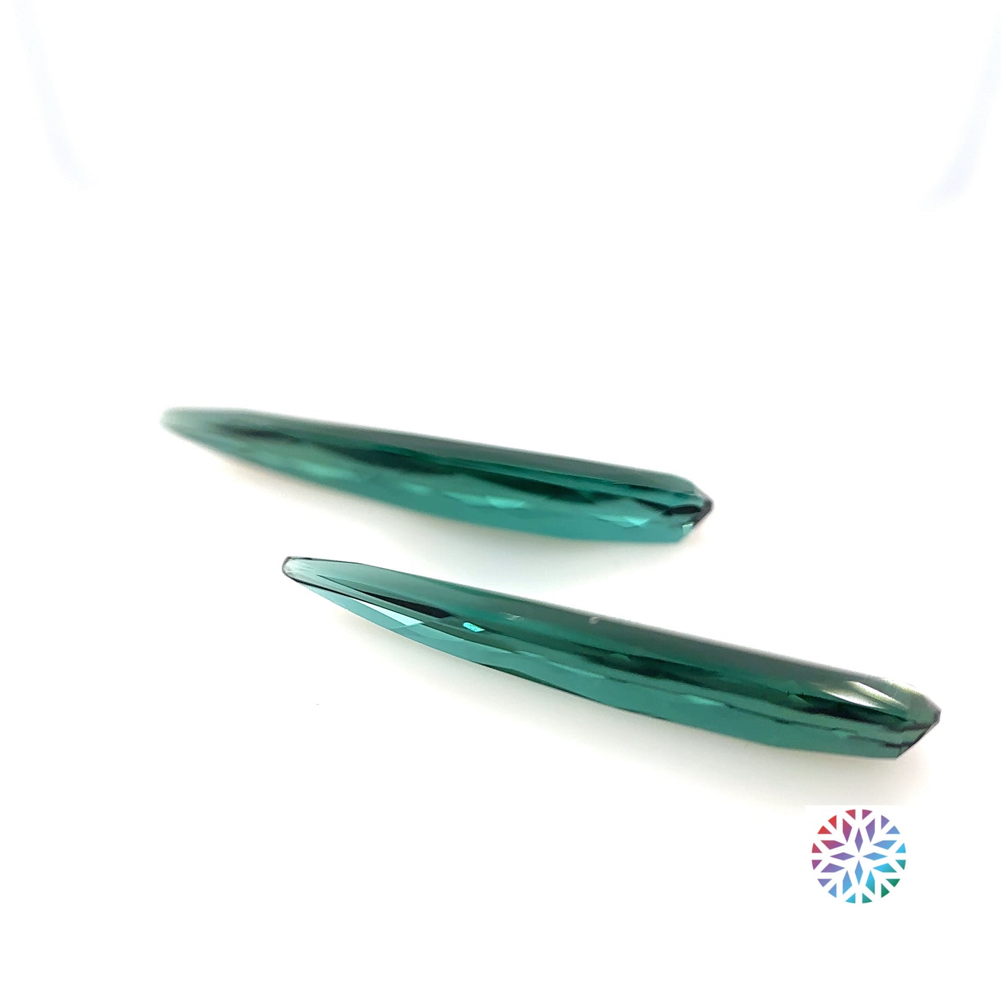 B/G Tourmaline pair - Pear, 3.98ct, 23.0 x 4.1mm