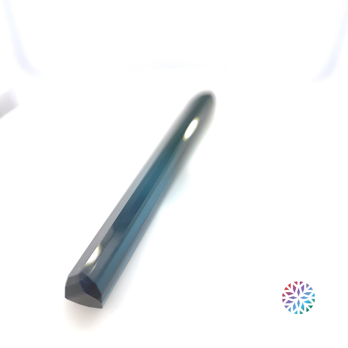 B/C Tourmaline- Baguette, 10.27ct, 39.4 x 5.3 x 4.8mm