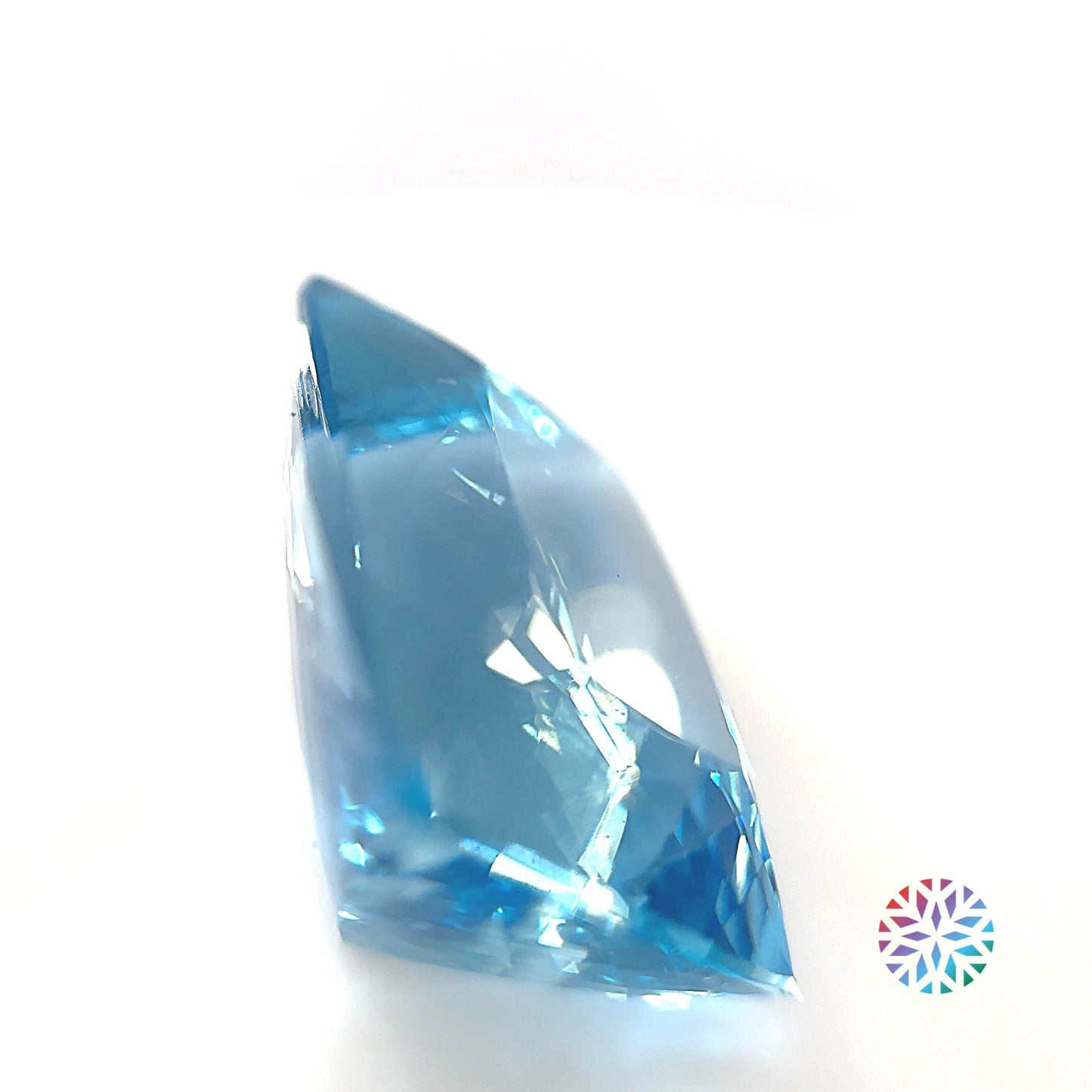 Aquamarine- Cushion, 25.53ct, 20.8 x 15.6 x 11.5mm