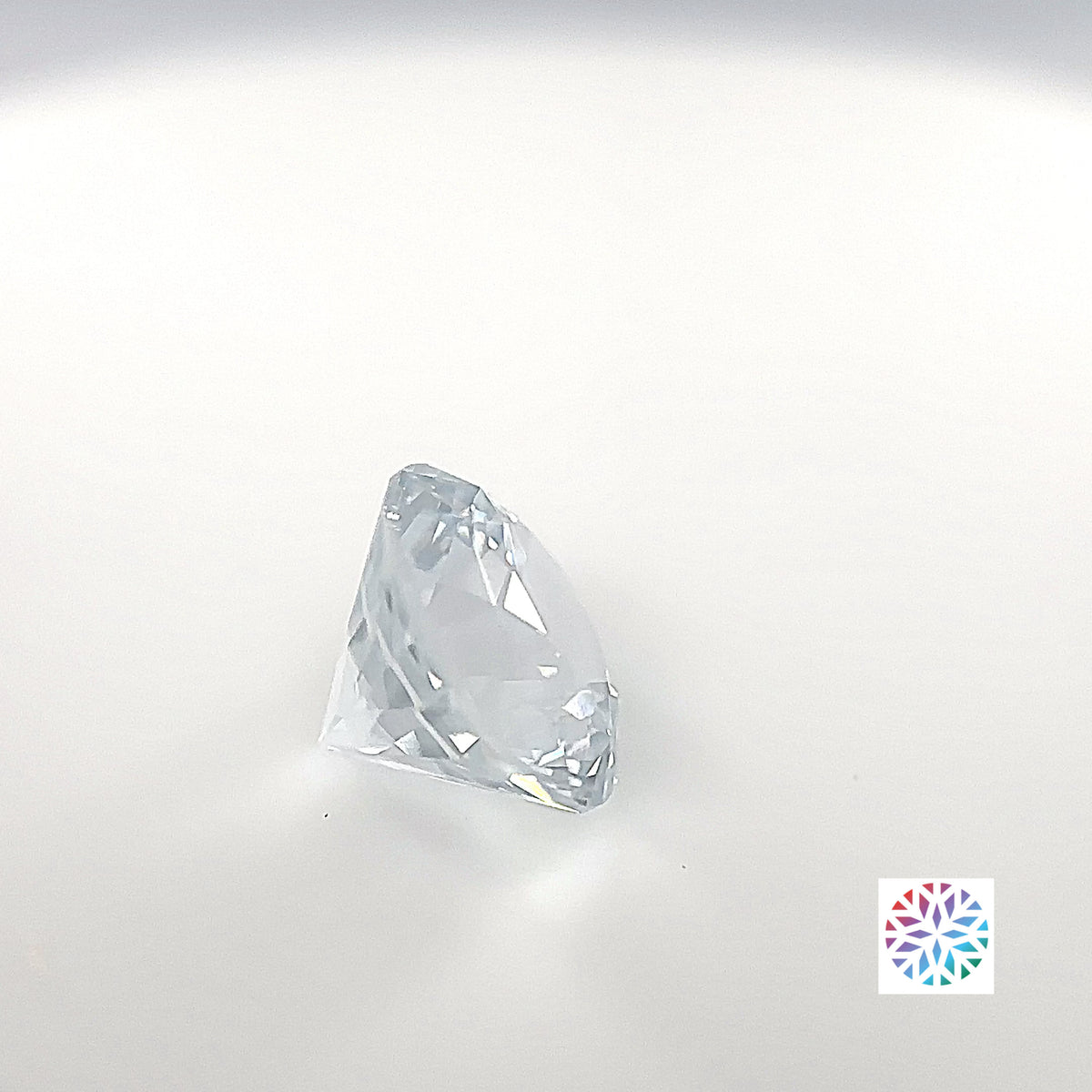 White Sapphire- Round, 3.29ct, 8.7 x 8.7 x 6.6mm, (N)