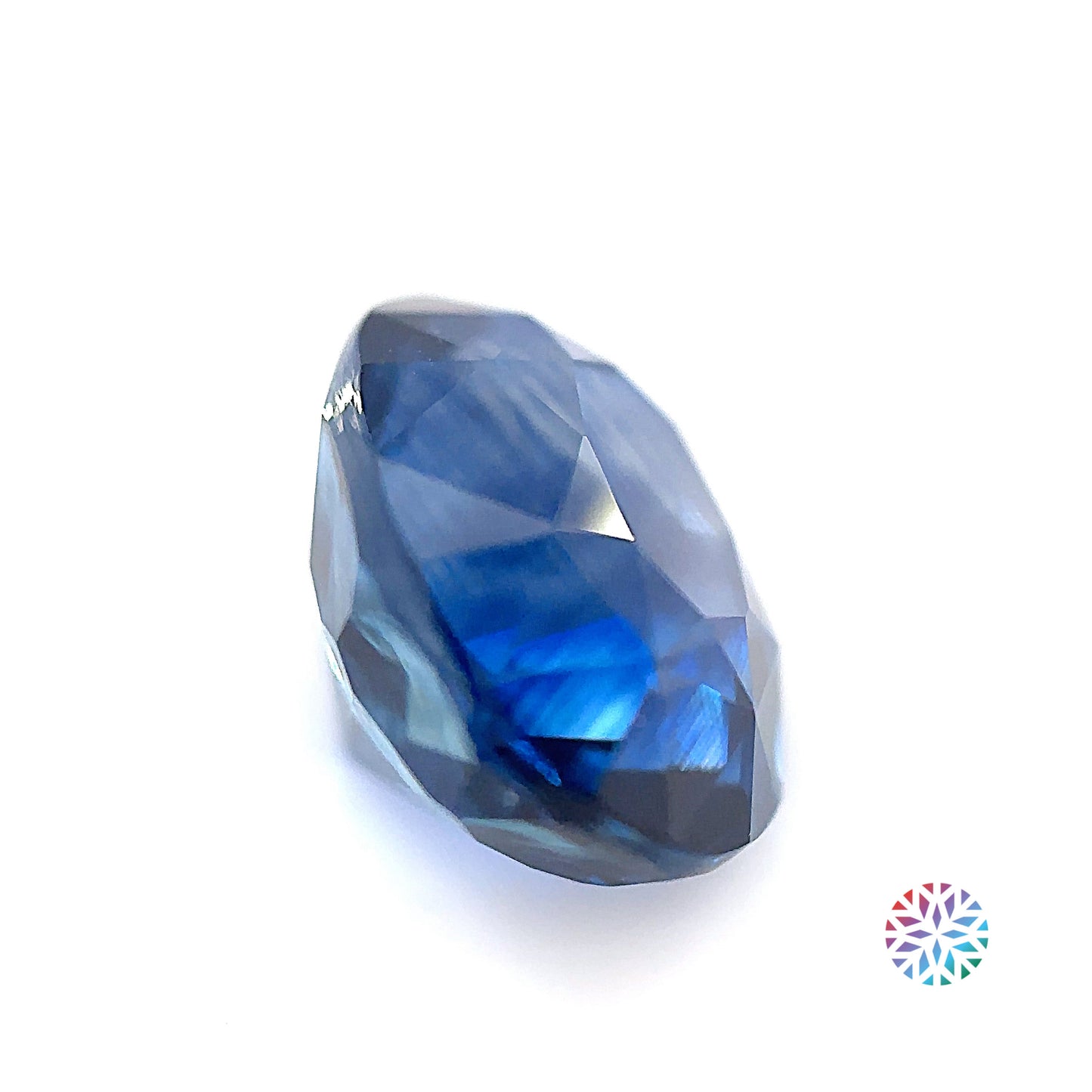 Blue Sapphire- Oval, 6.27ct, 11.3 x 9.1 x 7.3mm