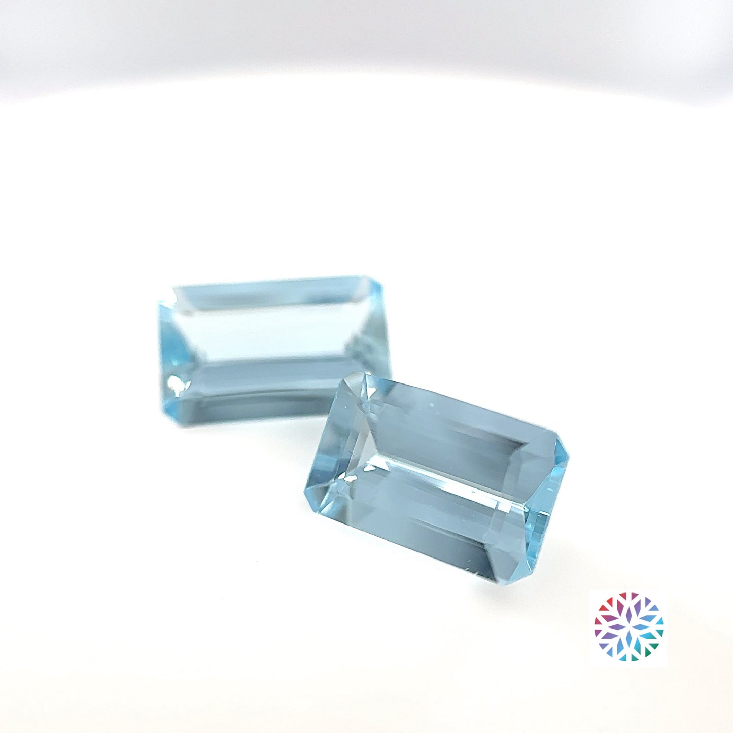 Aquamarine pair - Emerald, 2.55ct, 9.6 x 6.0mm