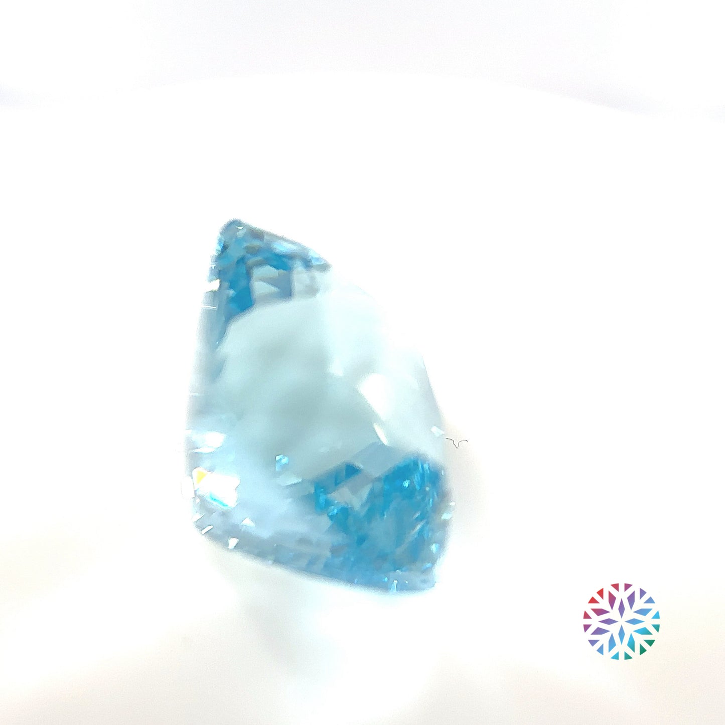 Aquamarine- Cushion, 10.54ct, 13.7 x 13.0 x 9.5mm