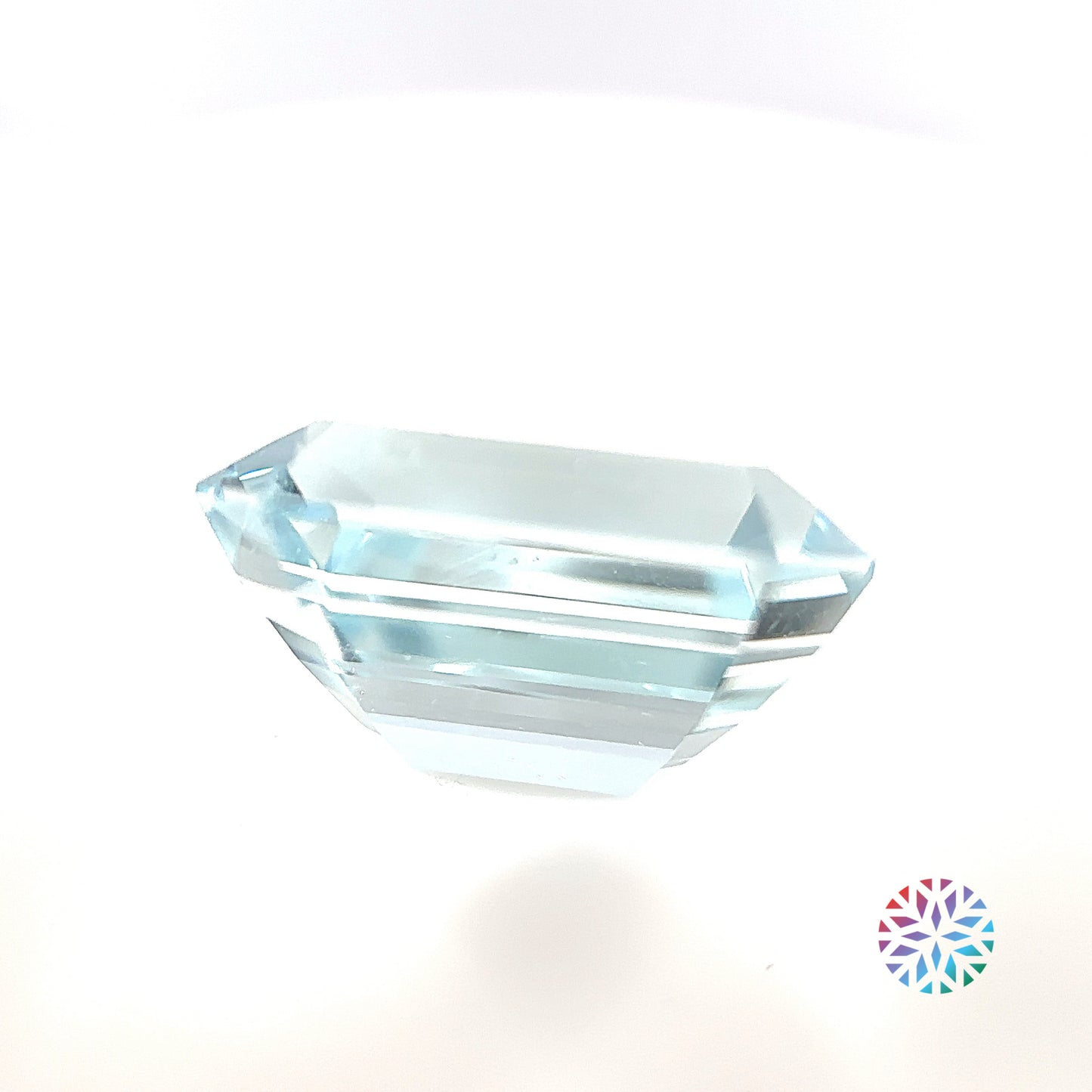 Aquamarine- Emerald, 9.76ct, 15.9 x 10.7 x 8.6mm