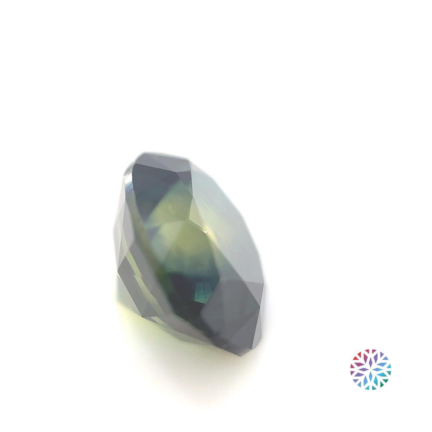 Parti Sapphire- Oval, 7.32ct, 12.4 x 9.9 x 7.4mm, (N)