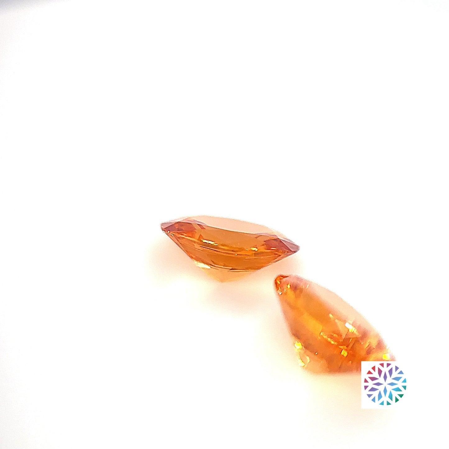 Spessartite pair - Oval, 2.49ct, 7.8 x 6.0mm