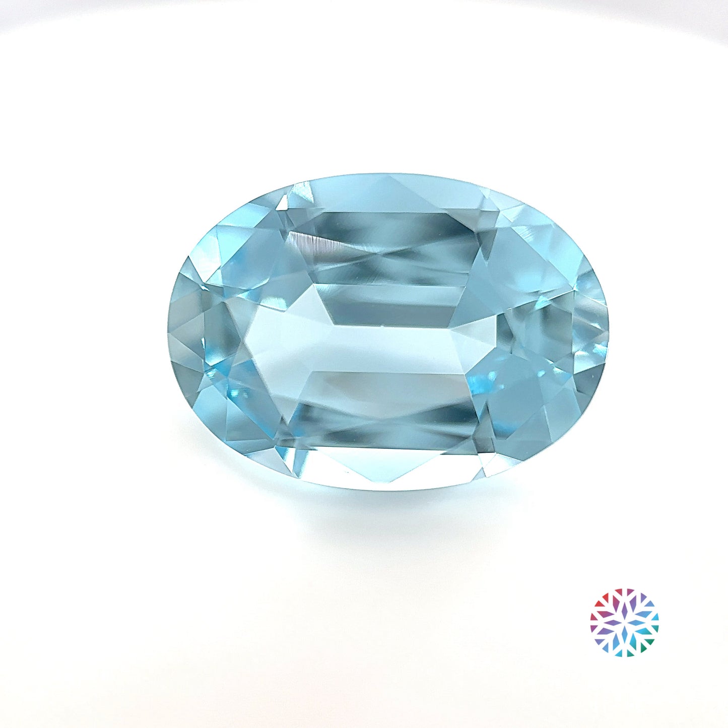 Aquamarine- Oval, 6.03ct, 14.8 x 10.6 x 6.8mm