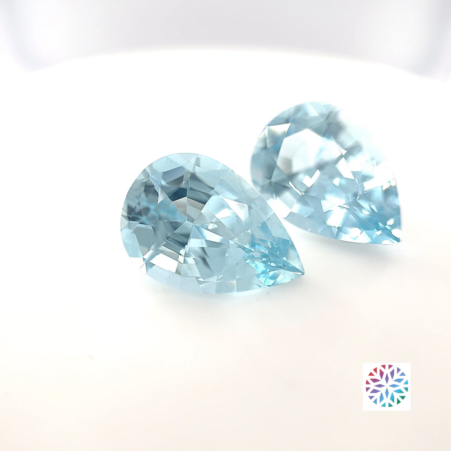 Aquamarine pair - Pear, 7.45ct, 13.5 x 9.3mm