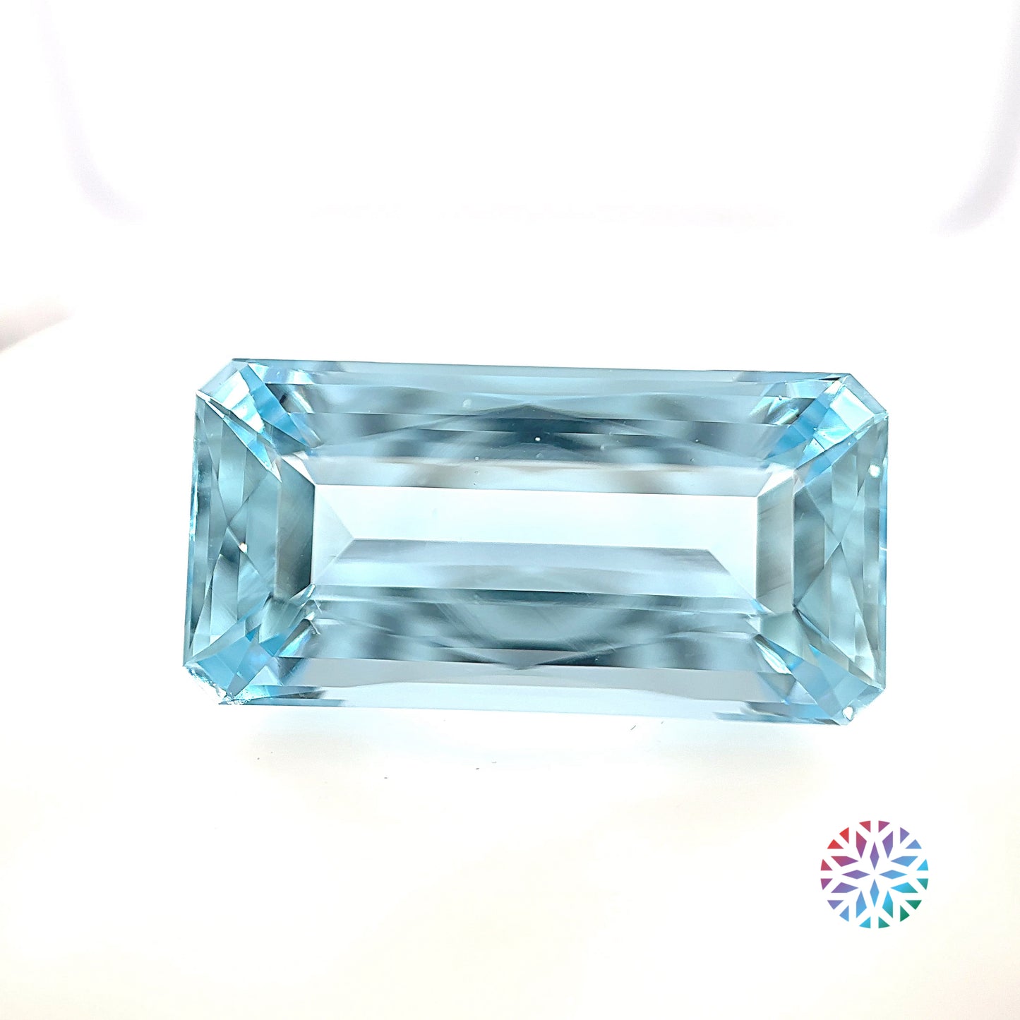 Aquamarine- Emerald, 20.52ct, 24.0 x 12.2 x 9.0mm