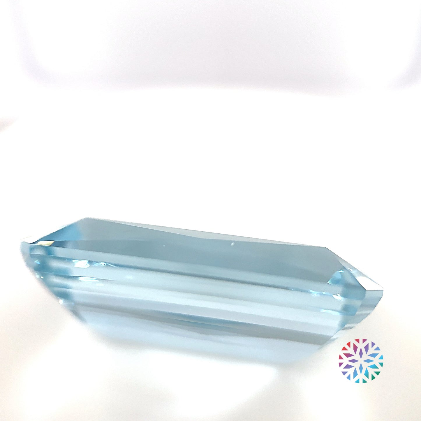 Aquamarine- Emerald, 20.52ct, 24.0 x 12.2 x 9.0mm
