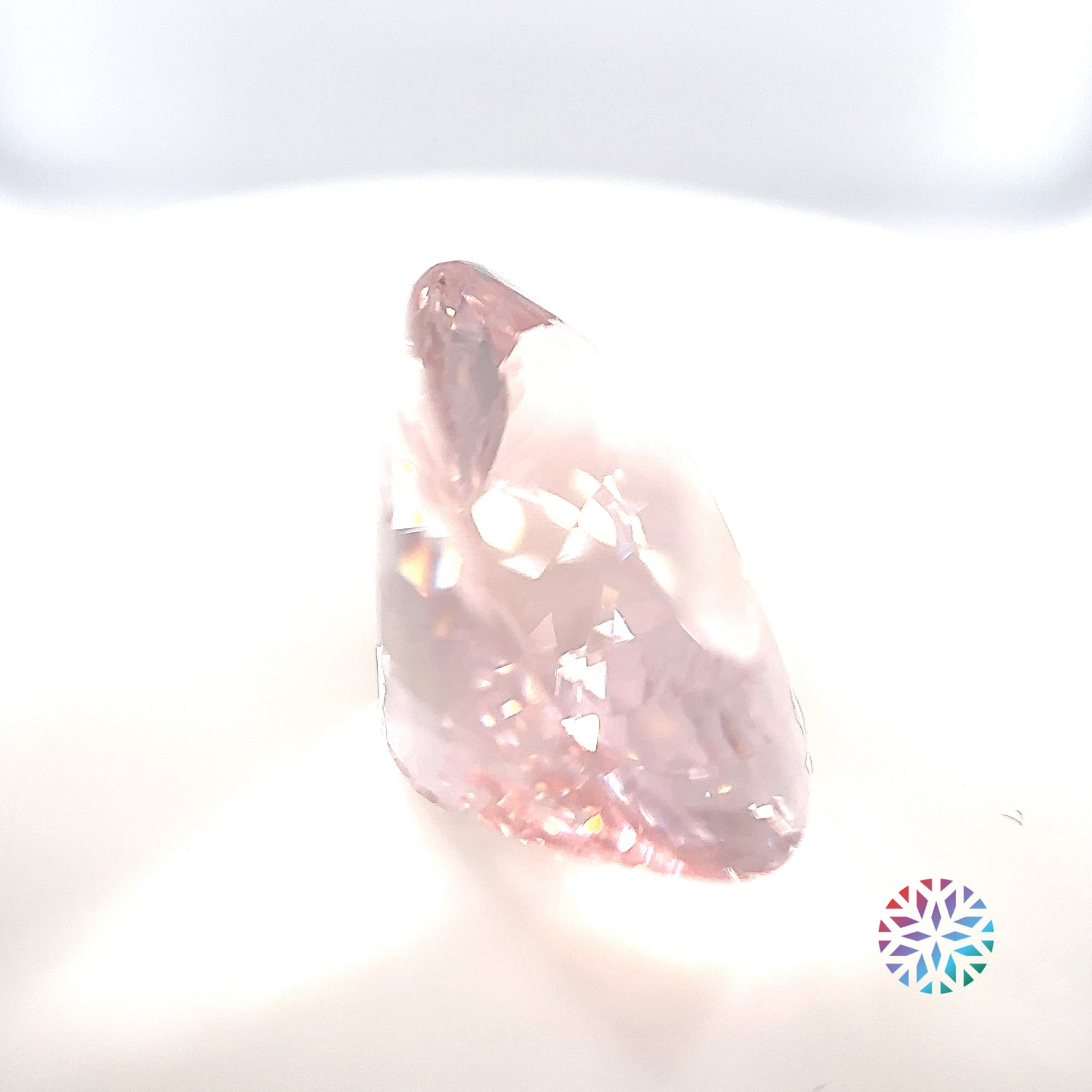 Pink Morganite- Oval, 22.02ct, 21.9 x 16.6 x 11.7mm