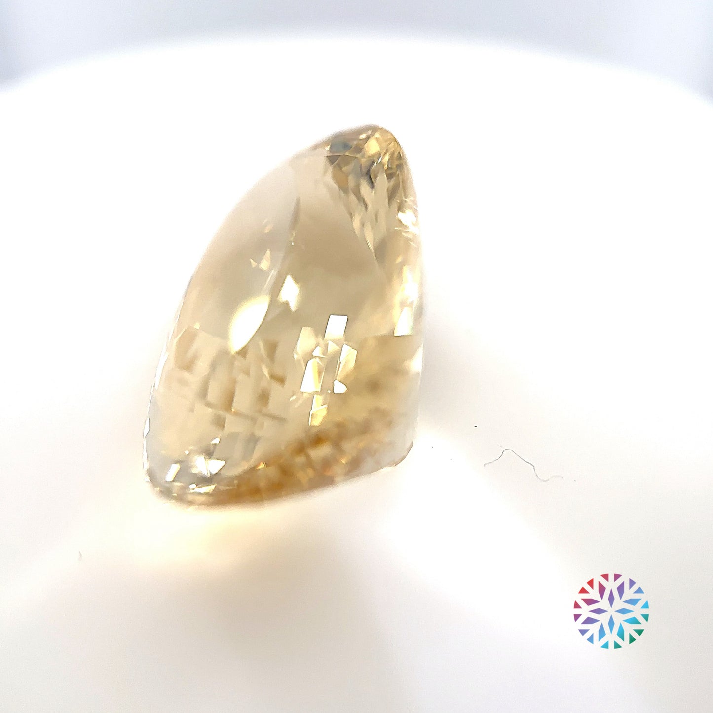 Golden Beryl- Oval, 14.5ct, 19.4 x 13.3 x 10.0mm