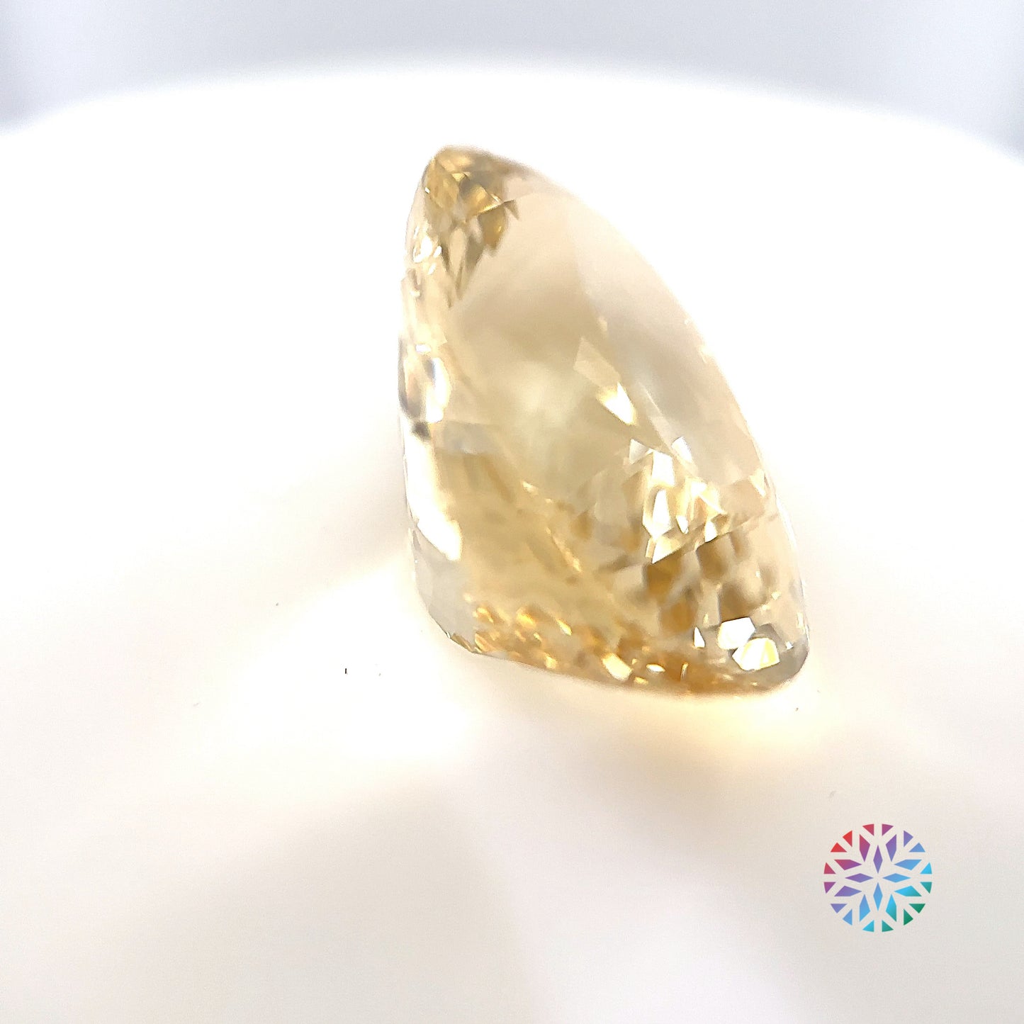 Golden Beryl- Oval, 14.5ct, 19.4 x 13.3 x 10.0mm