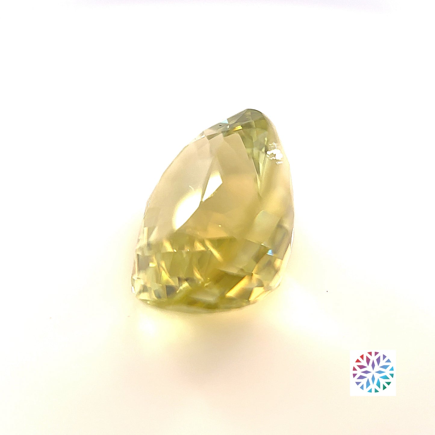 Chrysoberyl- Oval, 8.36ct, 12.4 x 10.3 x 7.7mm