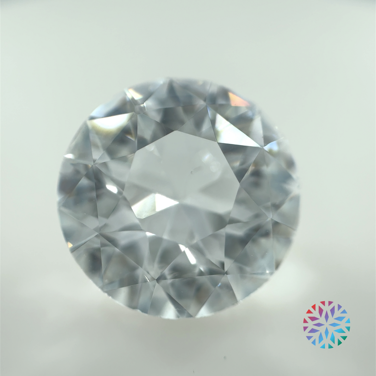 White Topaz- Round, 13.82ct, 14.6 x 14.6 x 9.9mm