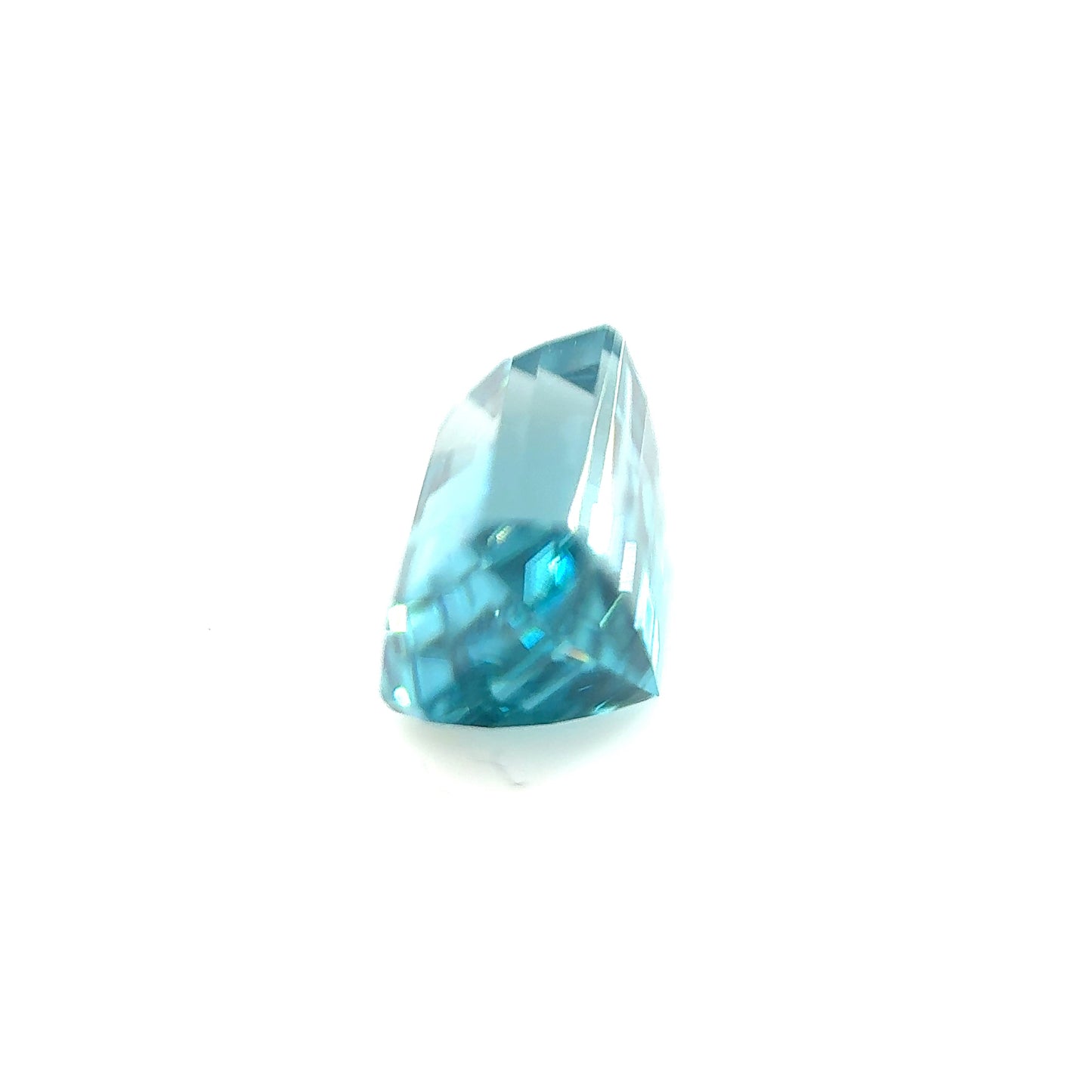 Blue Zircon- Emerald, 4.02ct, 9.9 x 5.8 x 5.8mm