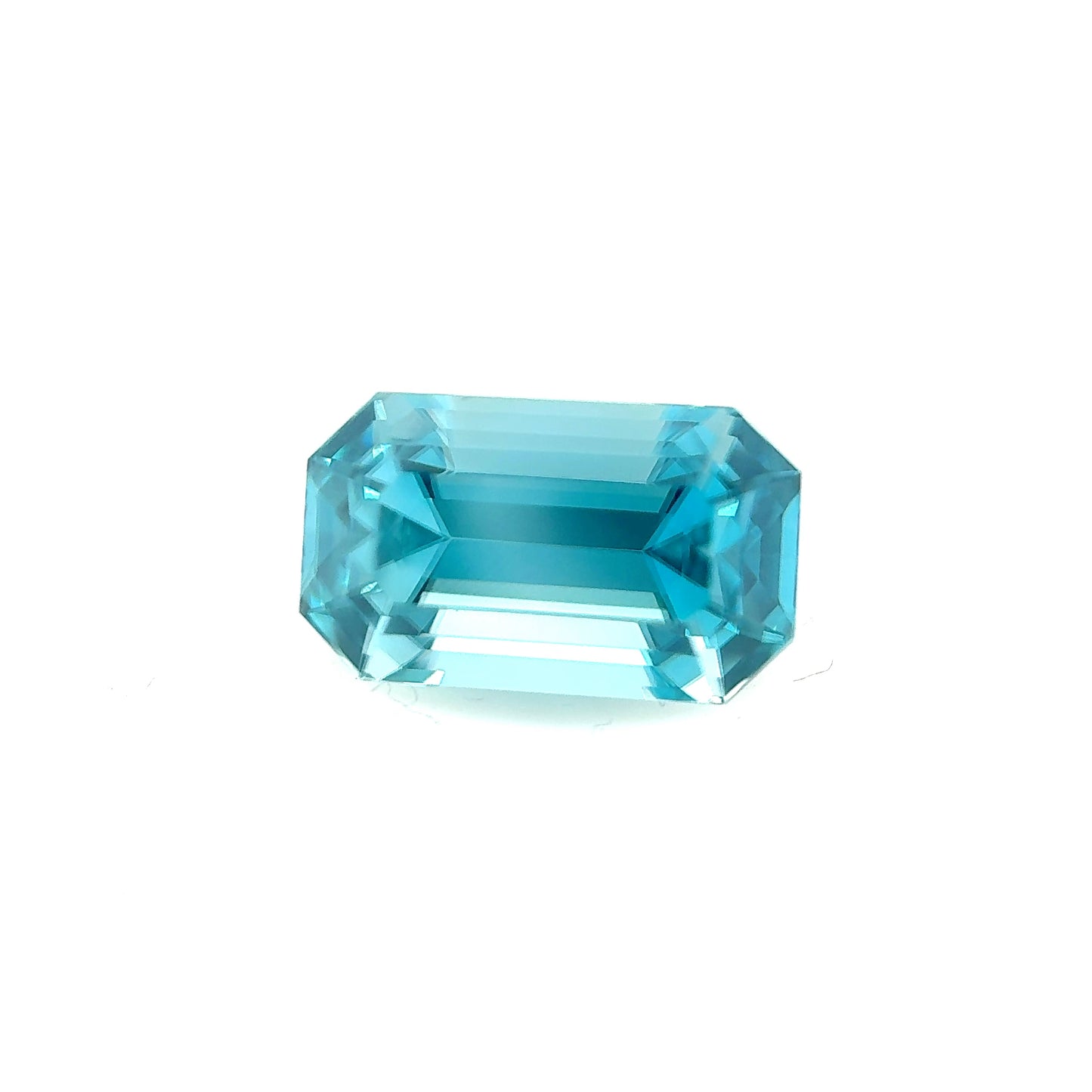 Blue Zircon- Emerald, 4.02ct, 9.9 x 5.8 x 5.8mm