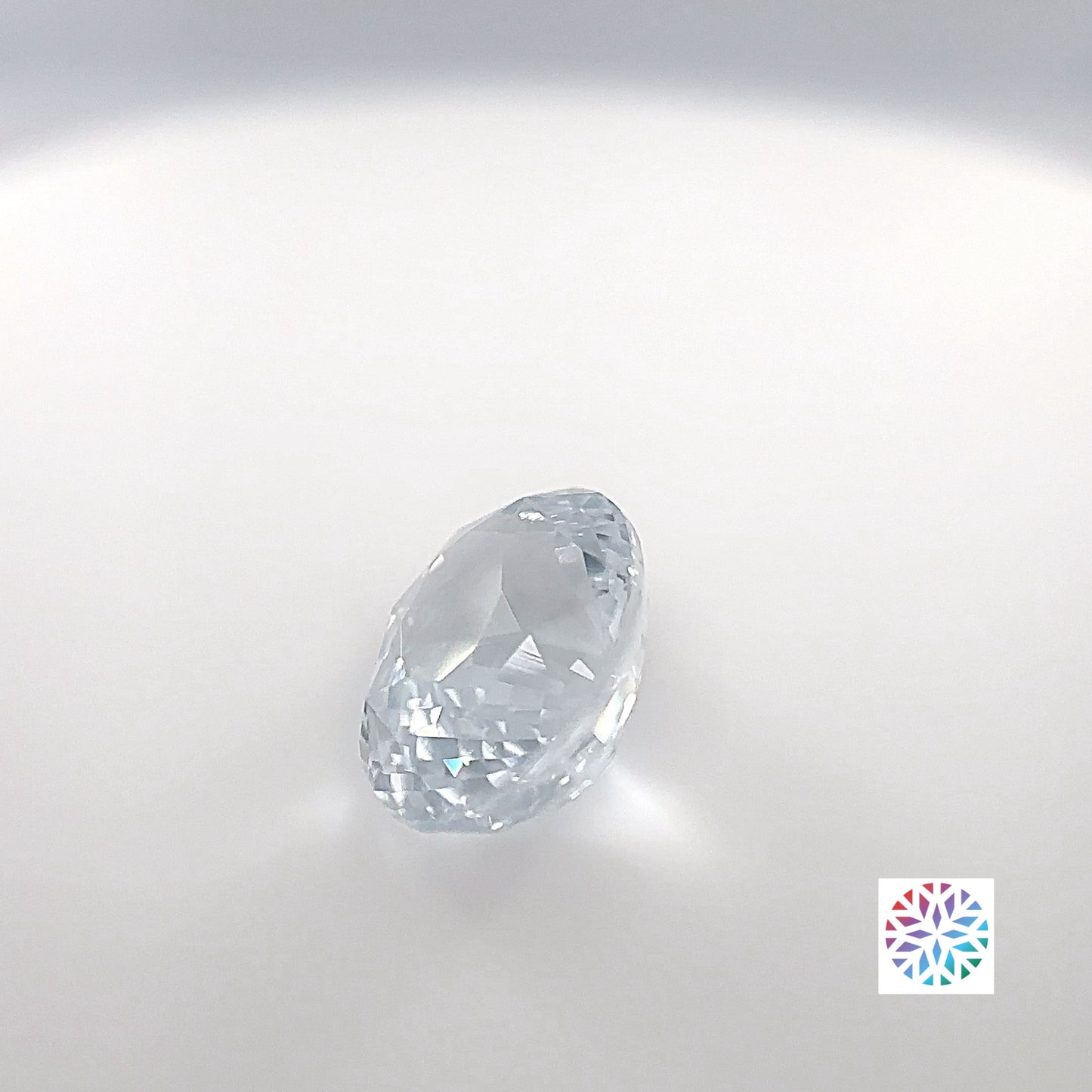 White Sapphire- Oval, 5.11ct, 10.7 x 8.7 x 6.5mm