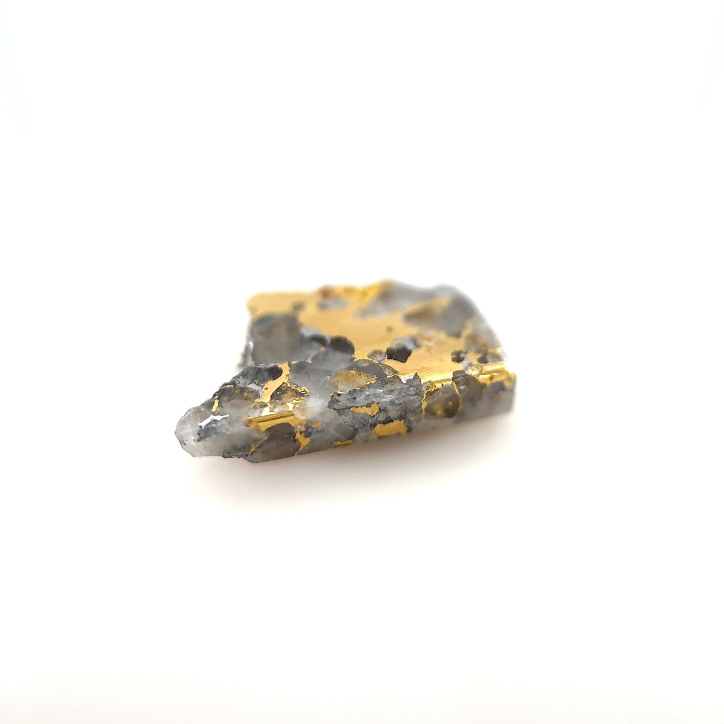 Gold Quartz- Flat, 5.9ct, 14.1 x 8.3 x 3.1mm