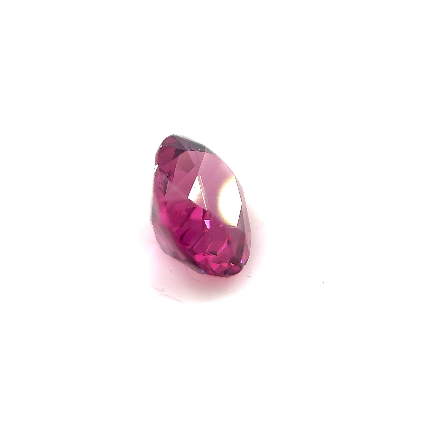 Pink Garnet- Oval, 2.24ct, 8.9 x 6.8 x 4.8mm