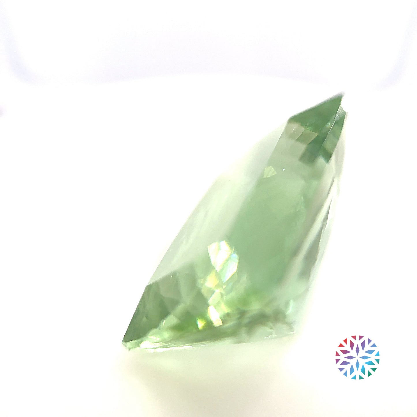 Green Beryl- Cushion, 25.96ct, 23.0 x 15.7 x 10.9mm