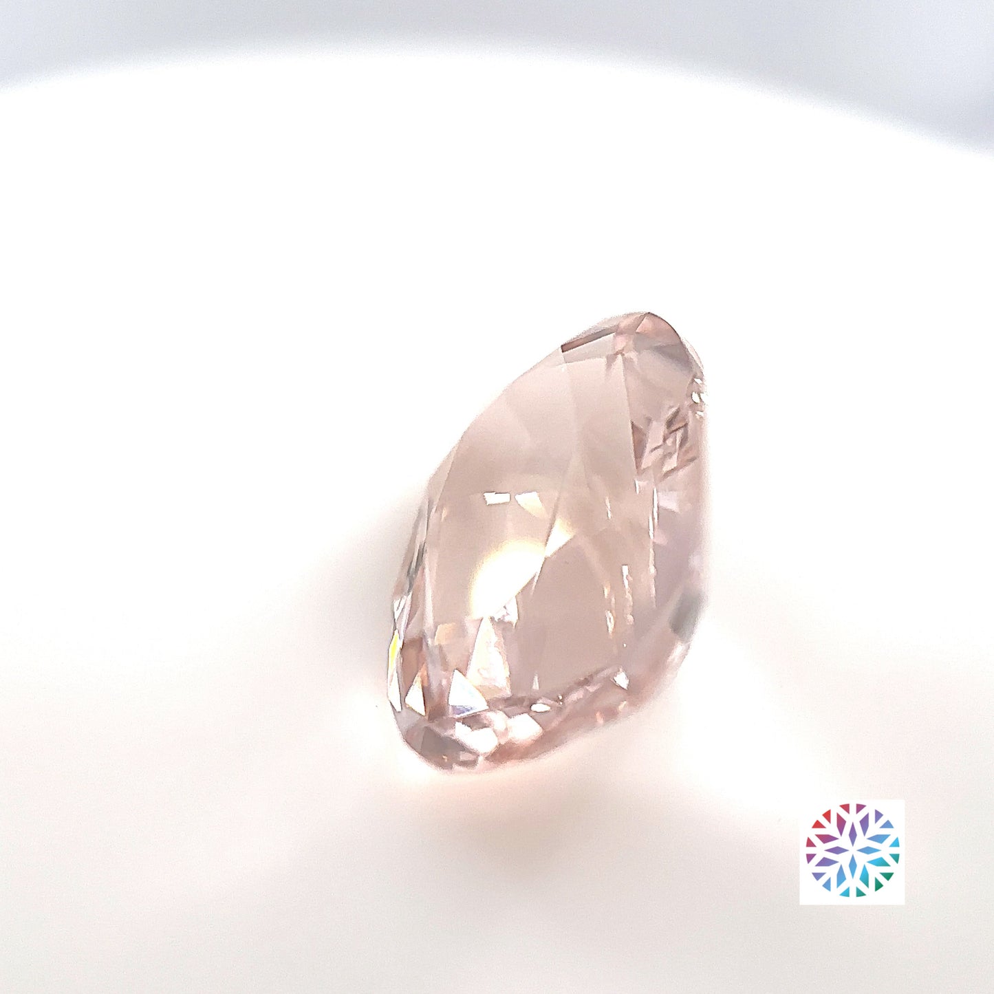 Peach Morganite- Oval, 6.31ct, 14.6 x 10.8 x 6.9mm