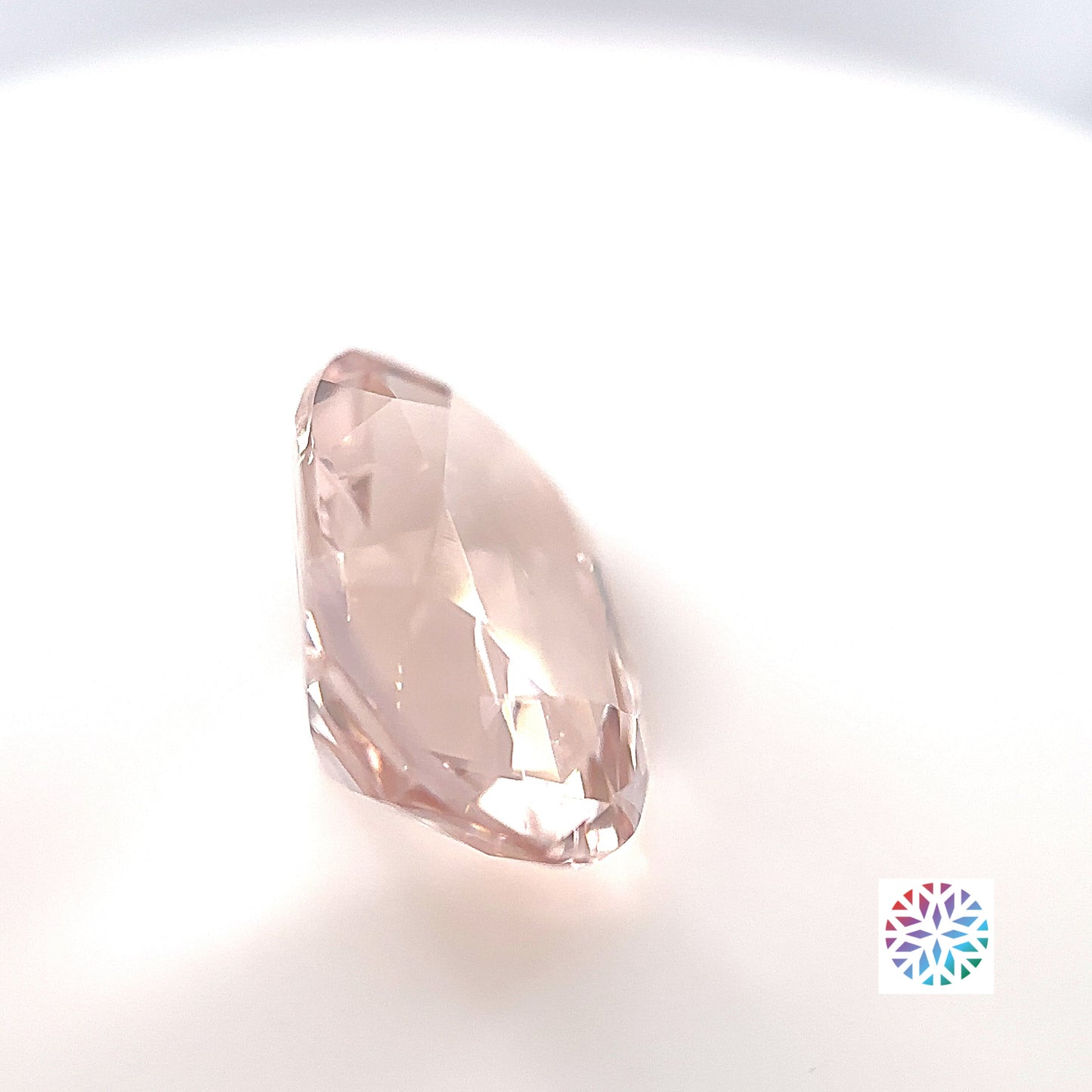 Peach Morganite- Oval, 6.31ct, 14.6 x 10.8 x 6.9mm