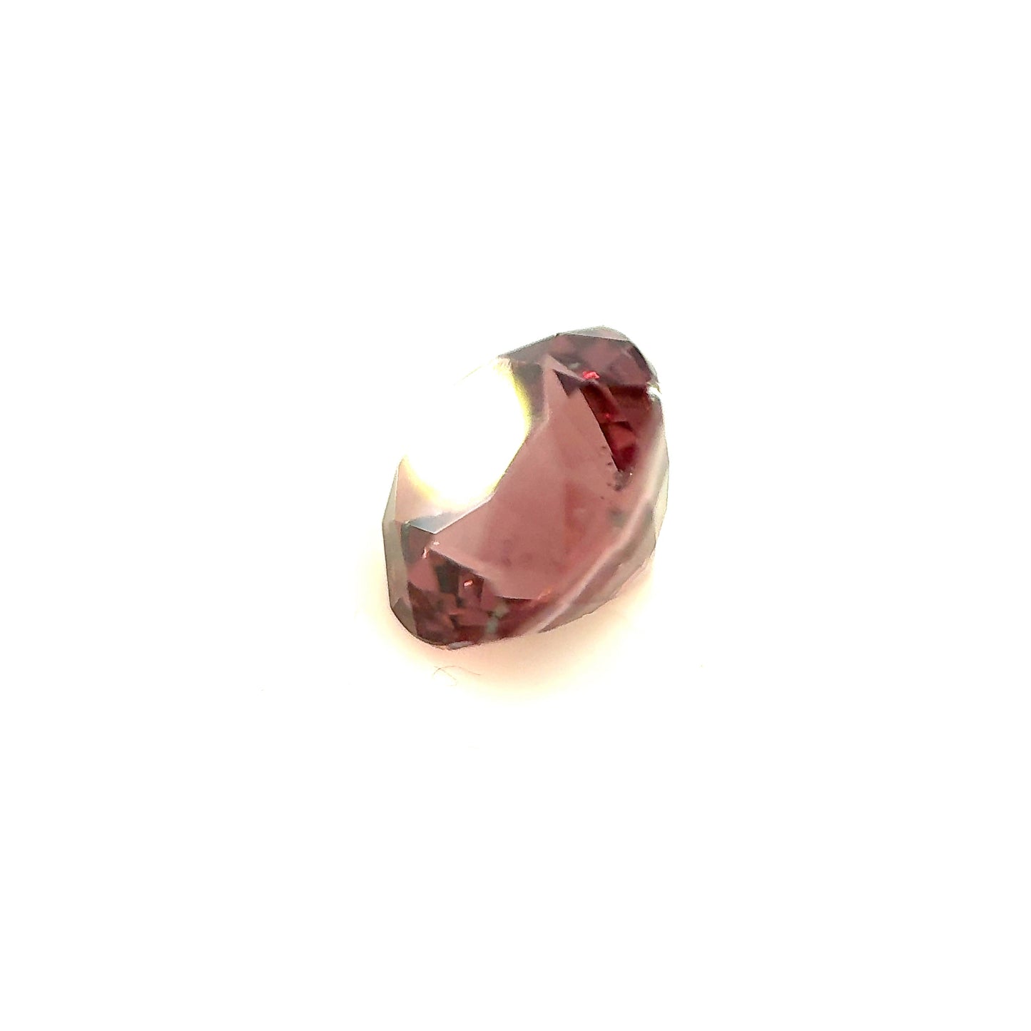 CC Garnet- Round, 2.62ct, 7.6 x 7.6 x 5.7mm