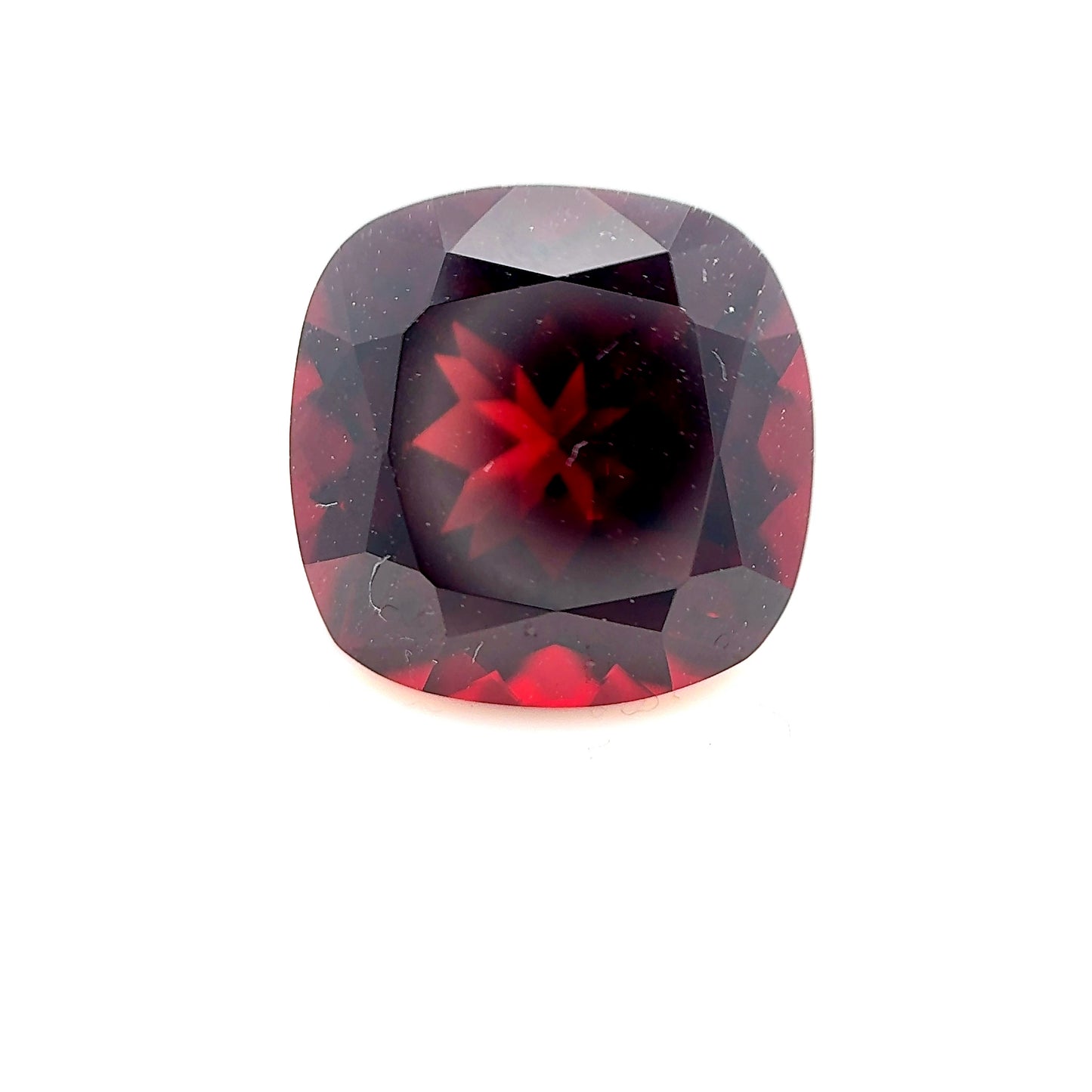 Red Garnet- Cushion, 7.55ct, 10.0 x 10.0mm