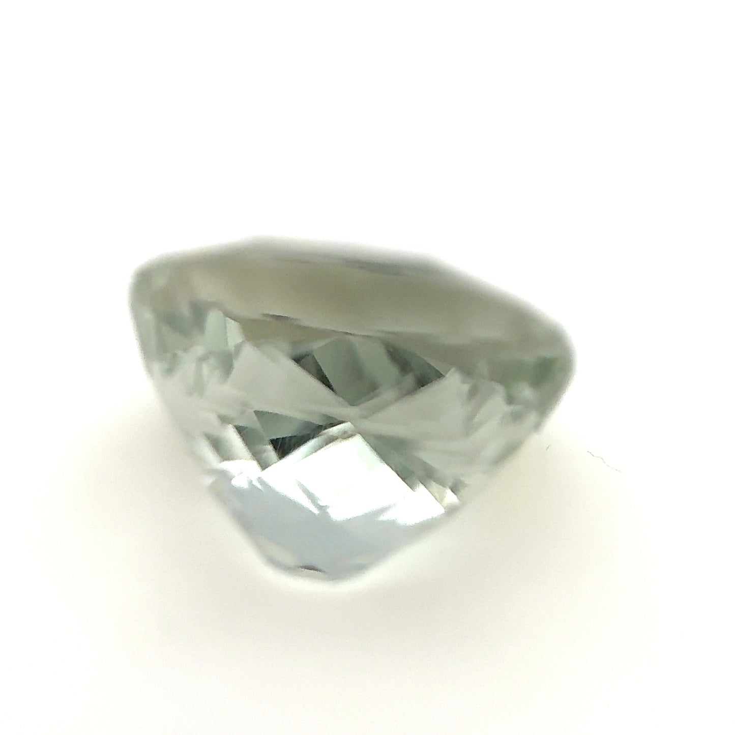 Green Amethyst- Oval, 4.7ct, 11.3 x 9.7 x 7.8mm