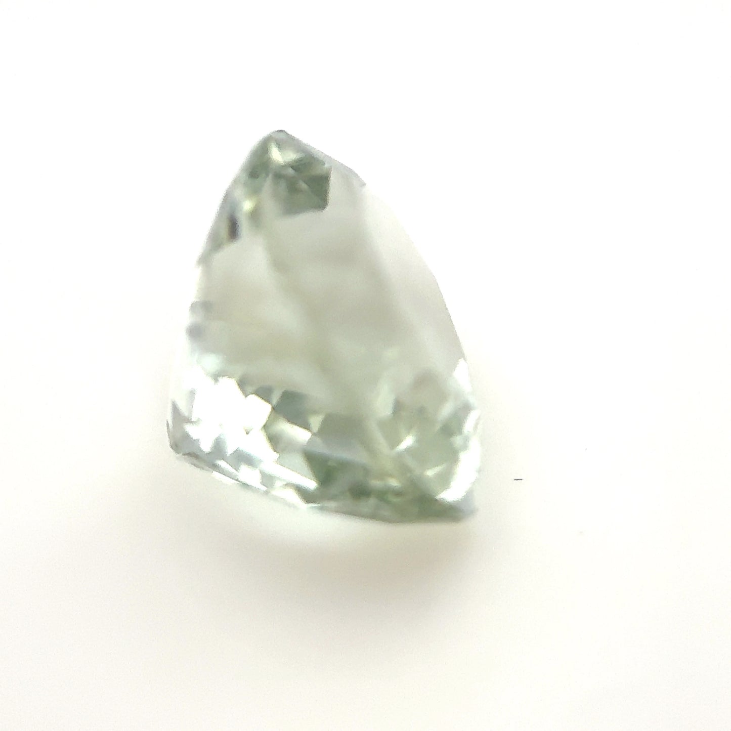 Green Amethyst- Oval, 4.7ct, 11.3 x 9.7 x 7.8mm