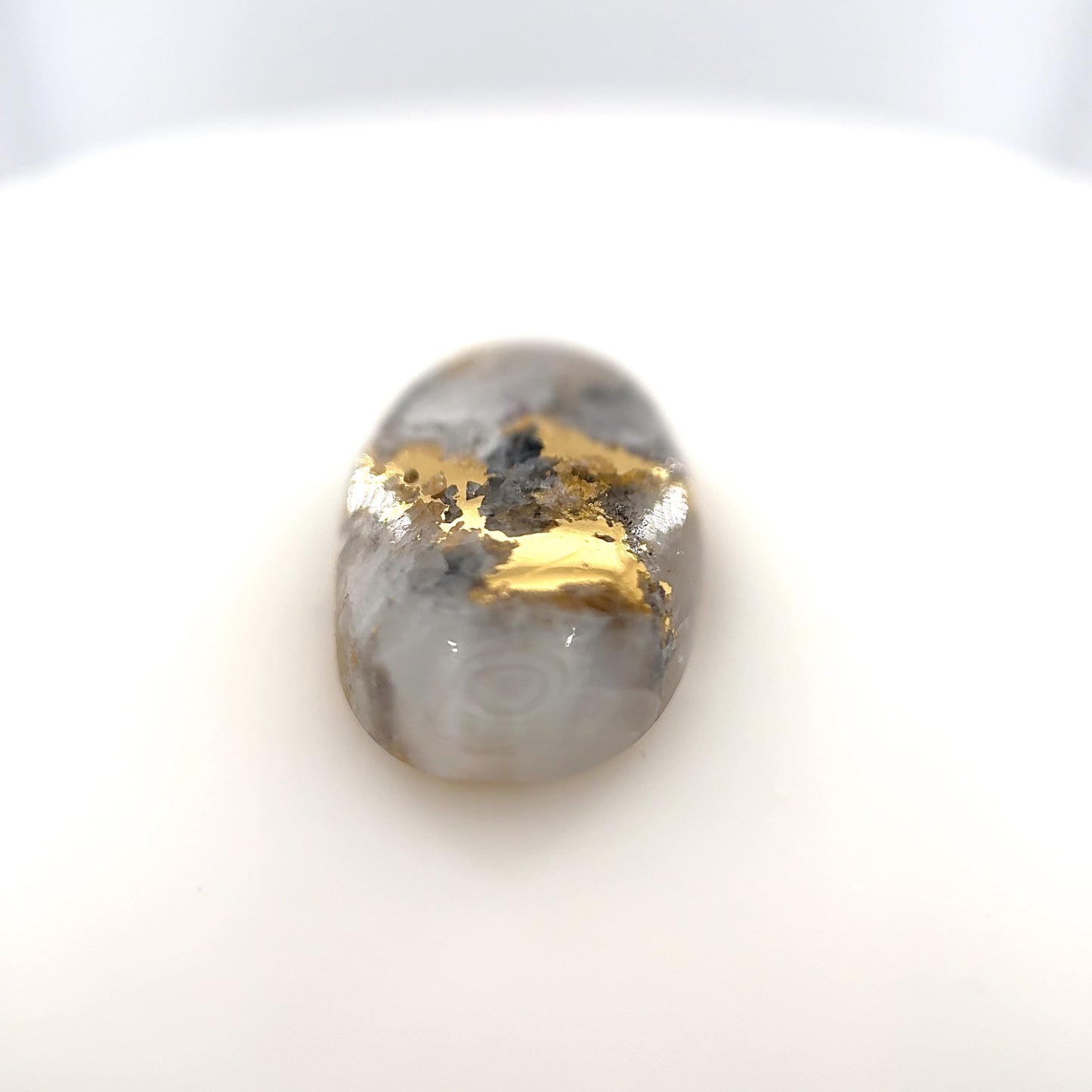 Gold Quartz- , 9.73ct, 16.6 x 10.2 x 4.5mm