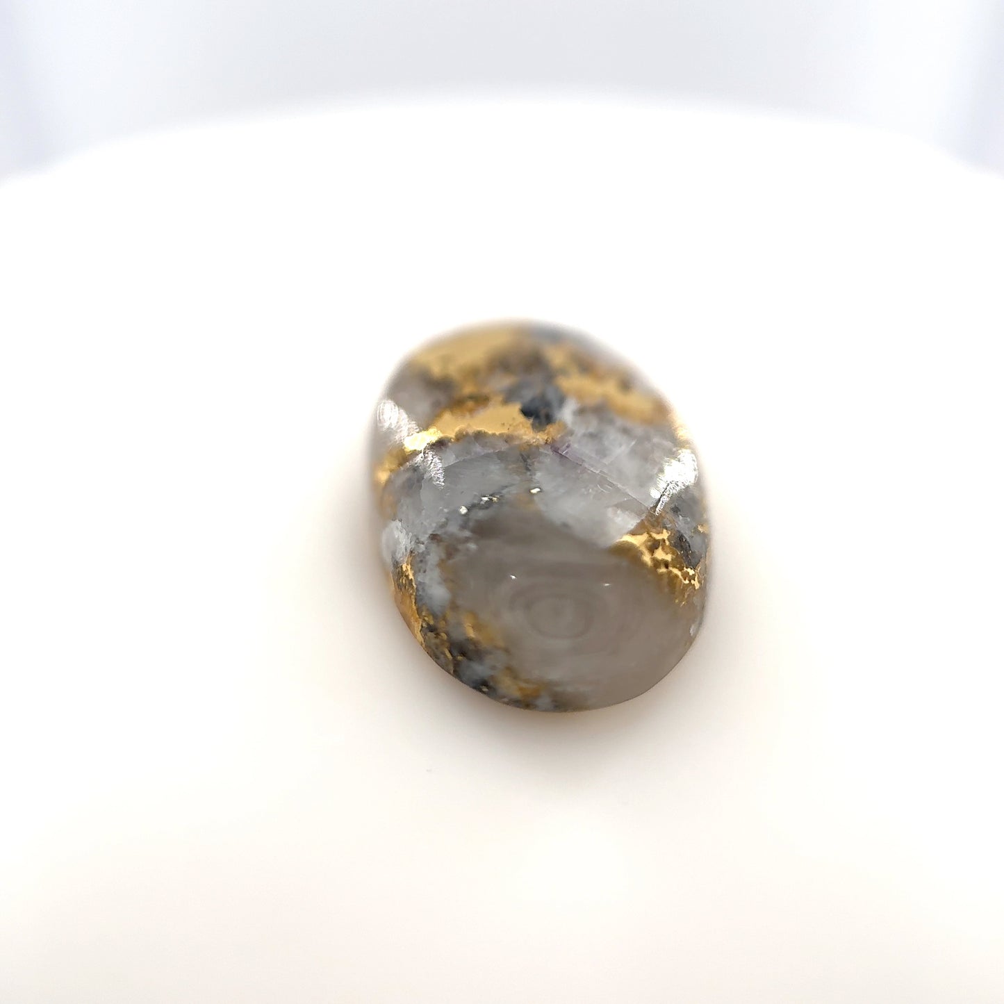 Gold Quartz- , 9.73ct, 16.6 x 10.2 x 4.5mm